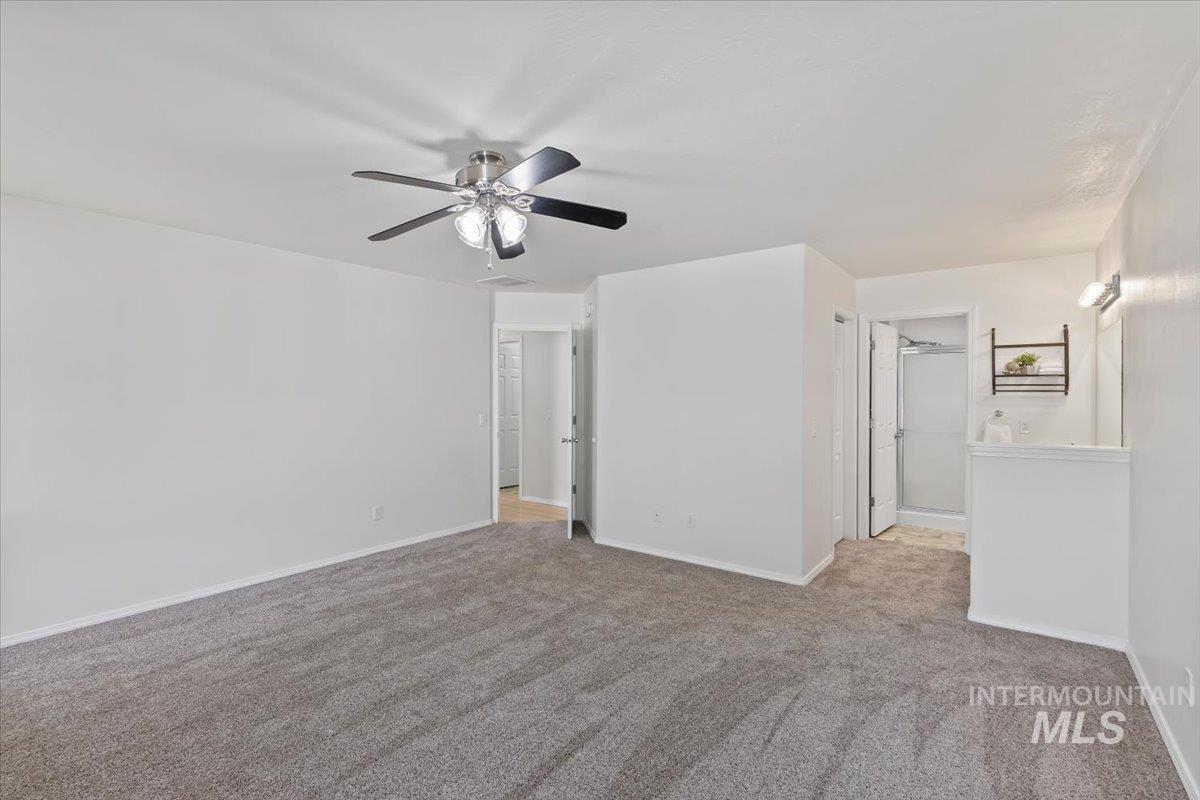 2537 Carriage Way Property Photo 17
