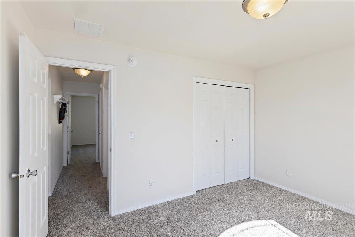 2537 Carriage Way Property Photo 19