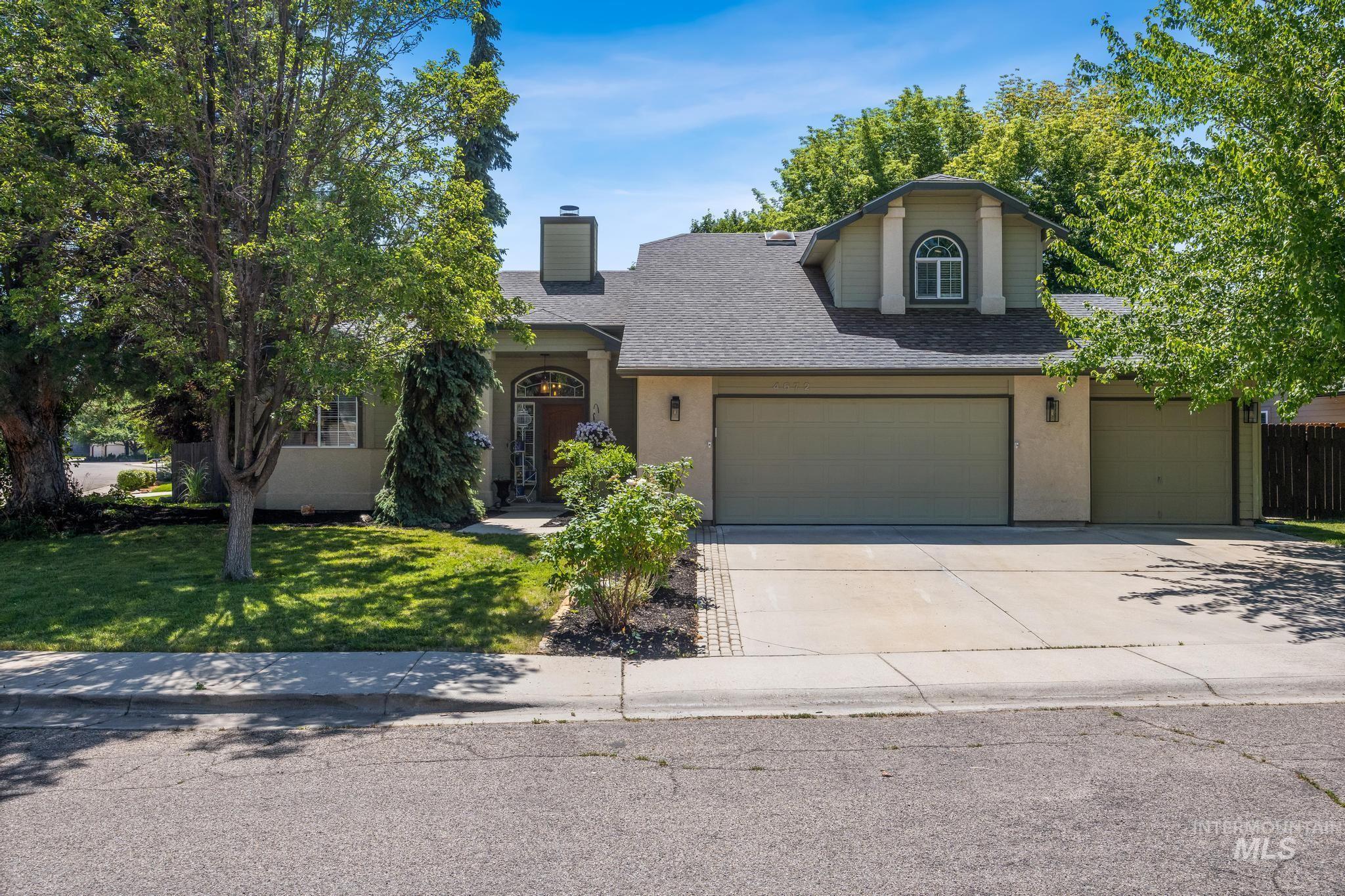 4672 N Marcliffe Way Property Photo 1