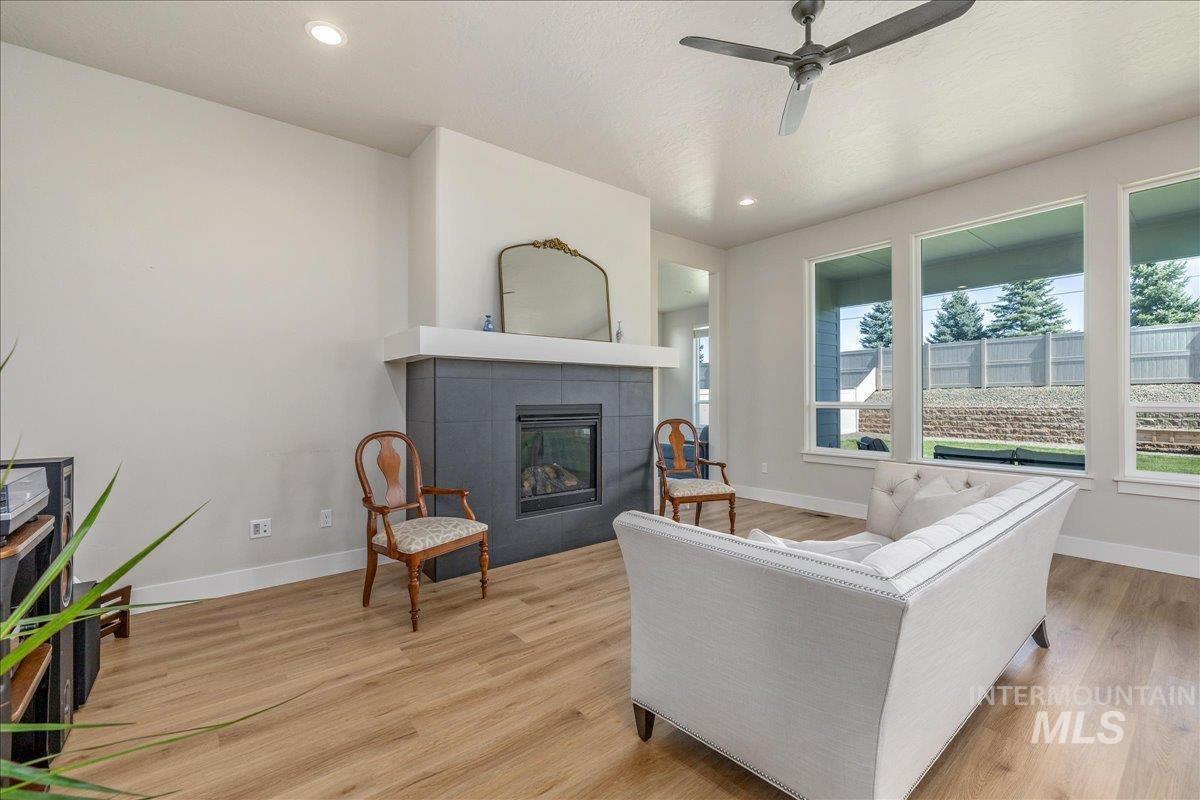 5562 S Zaivcla Ave. Property Photo 15