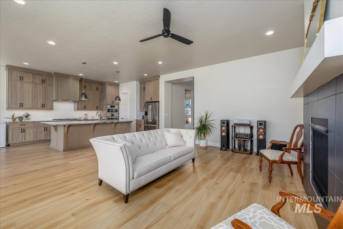 5562 S Zaivcla Ave. Property Photo 18