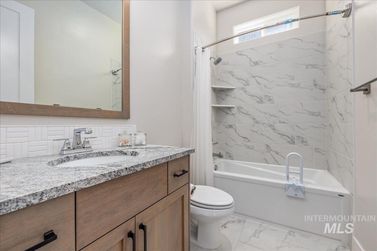 5562 S Zaivcla Ave. Property Photo 22
