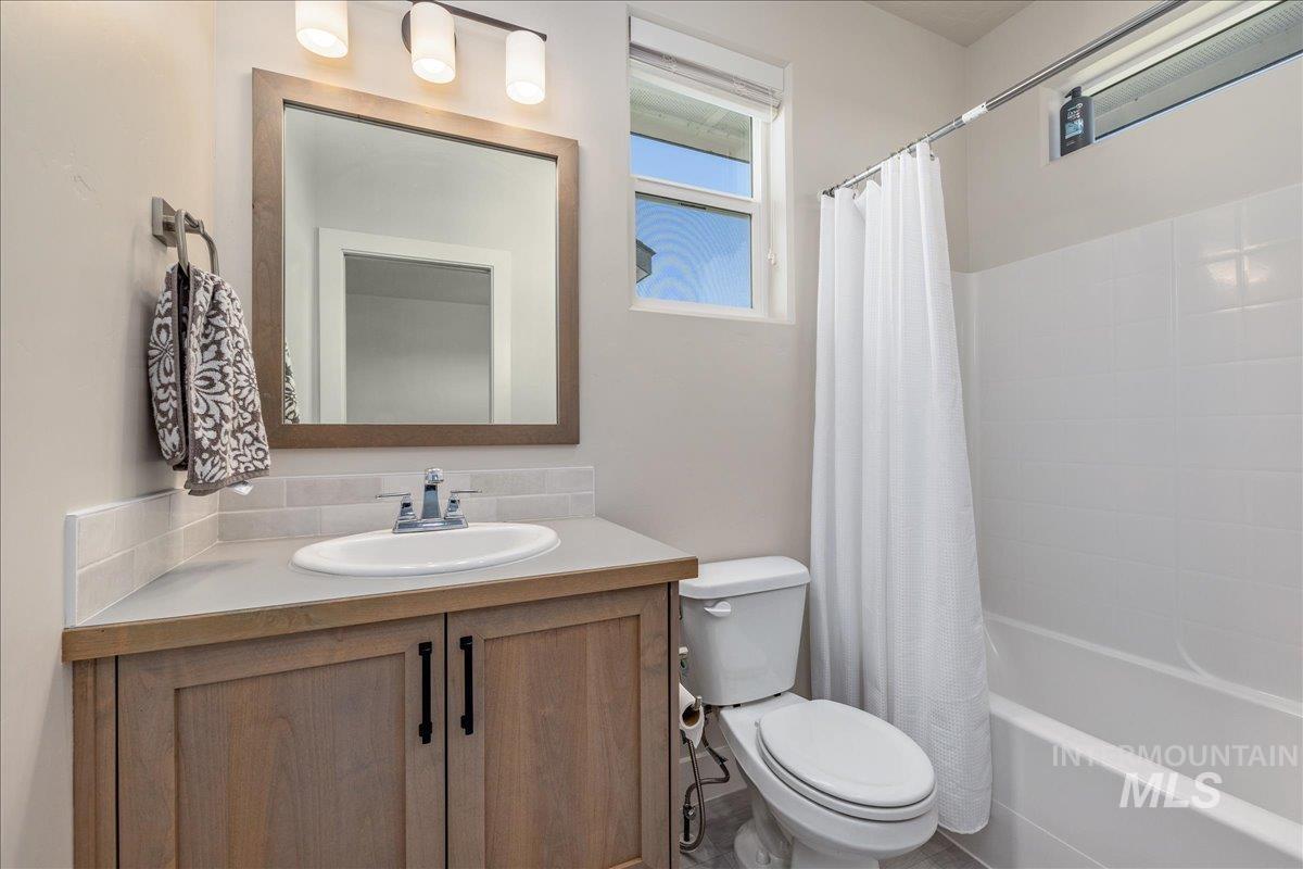 5562 S Zaivcla Ave. Property Photo 35