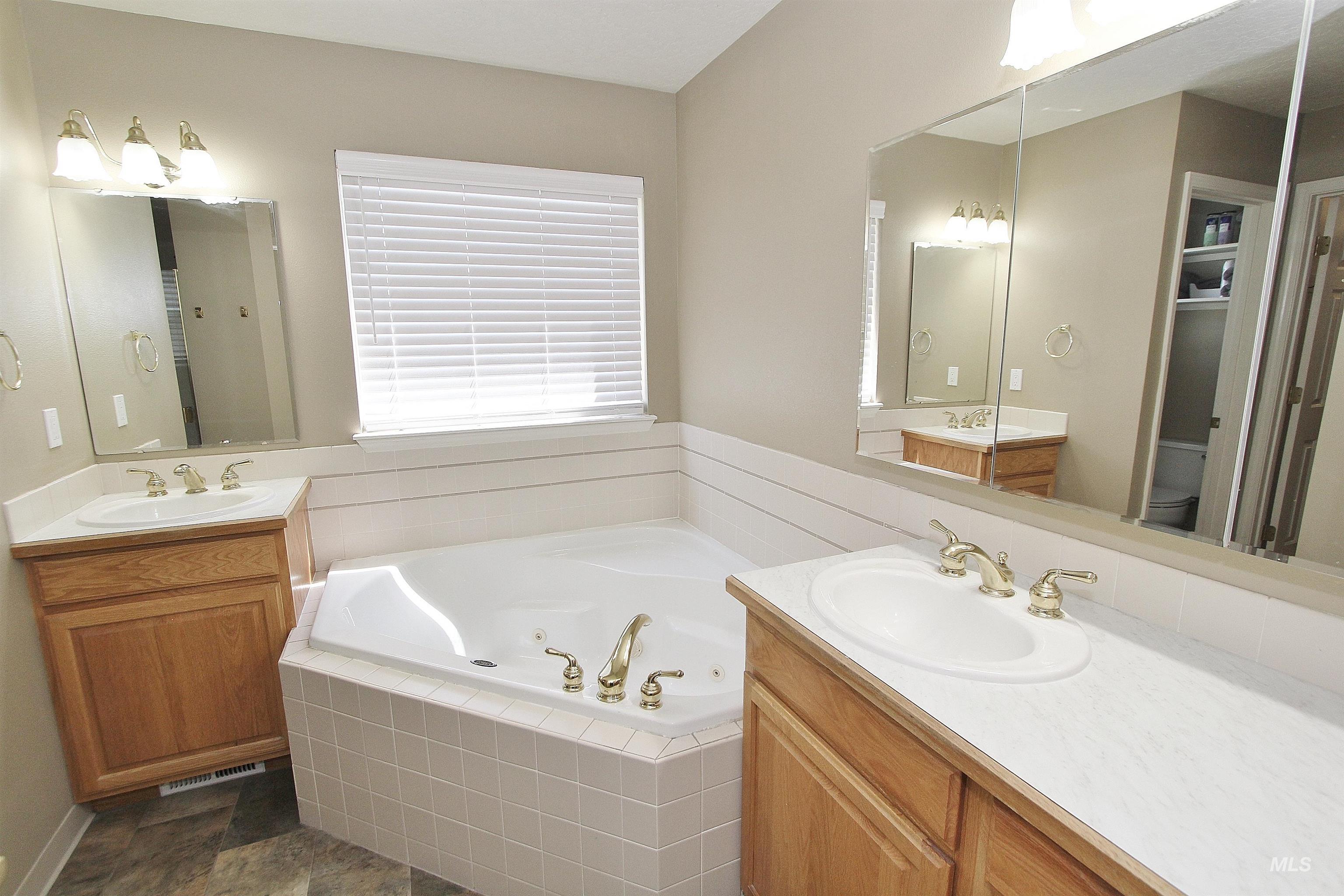 452 Bitterbrush Ave Property Photo 13