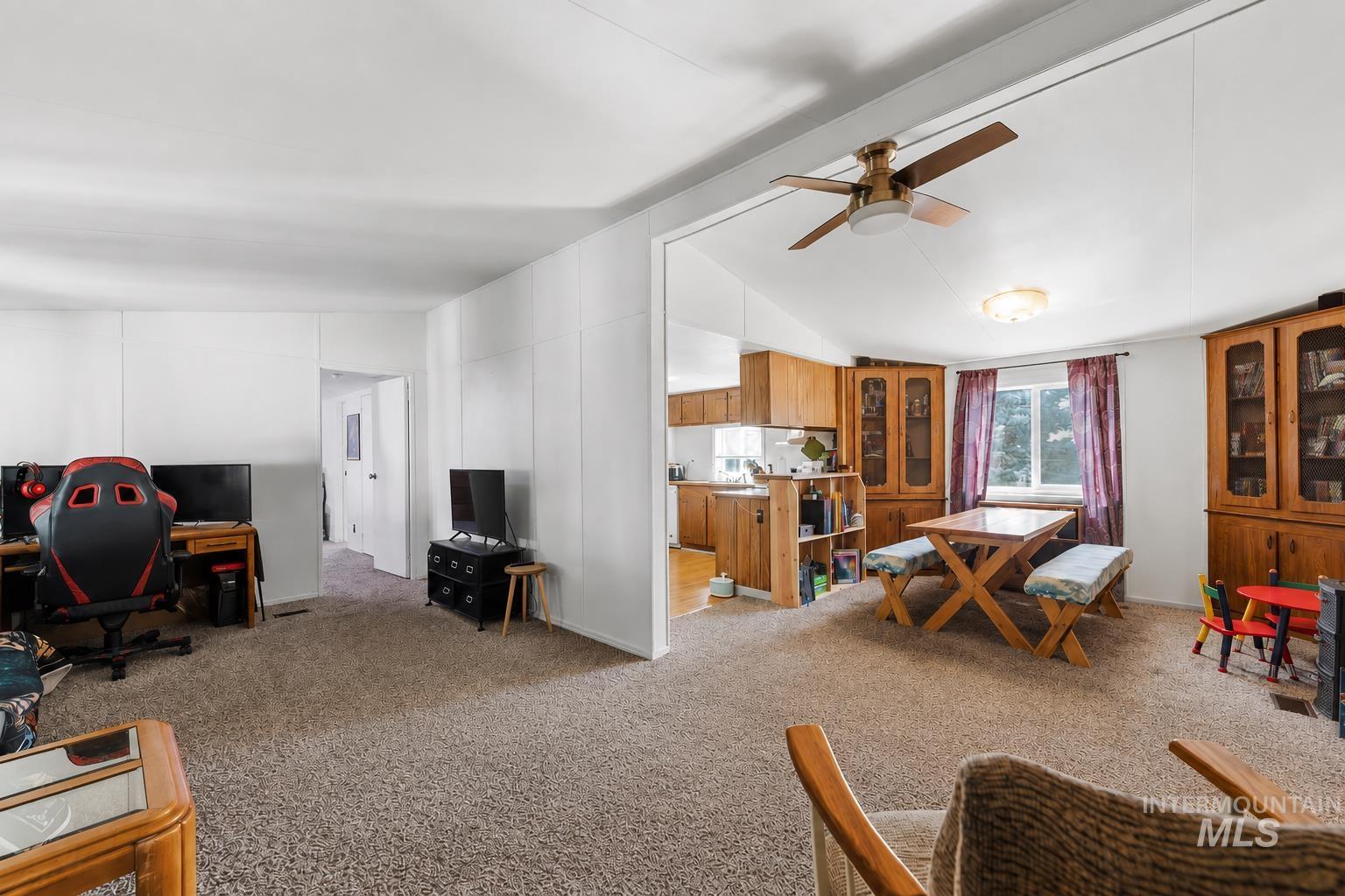 302 41st Property Photo 4
