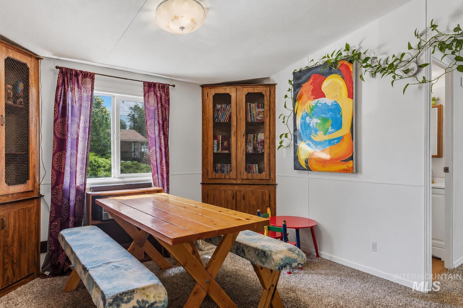 302 41st Property Photo 5