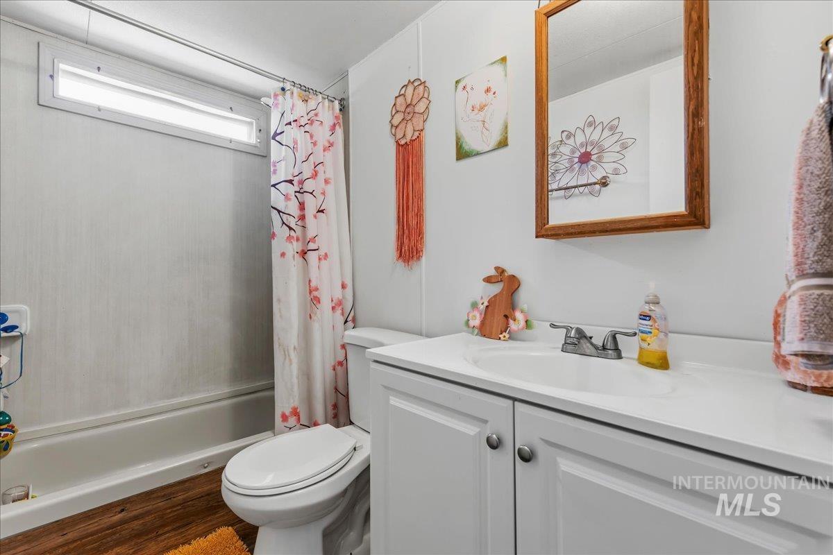 302 41st Property Photo 13