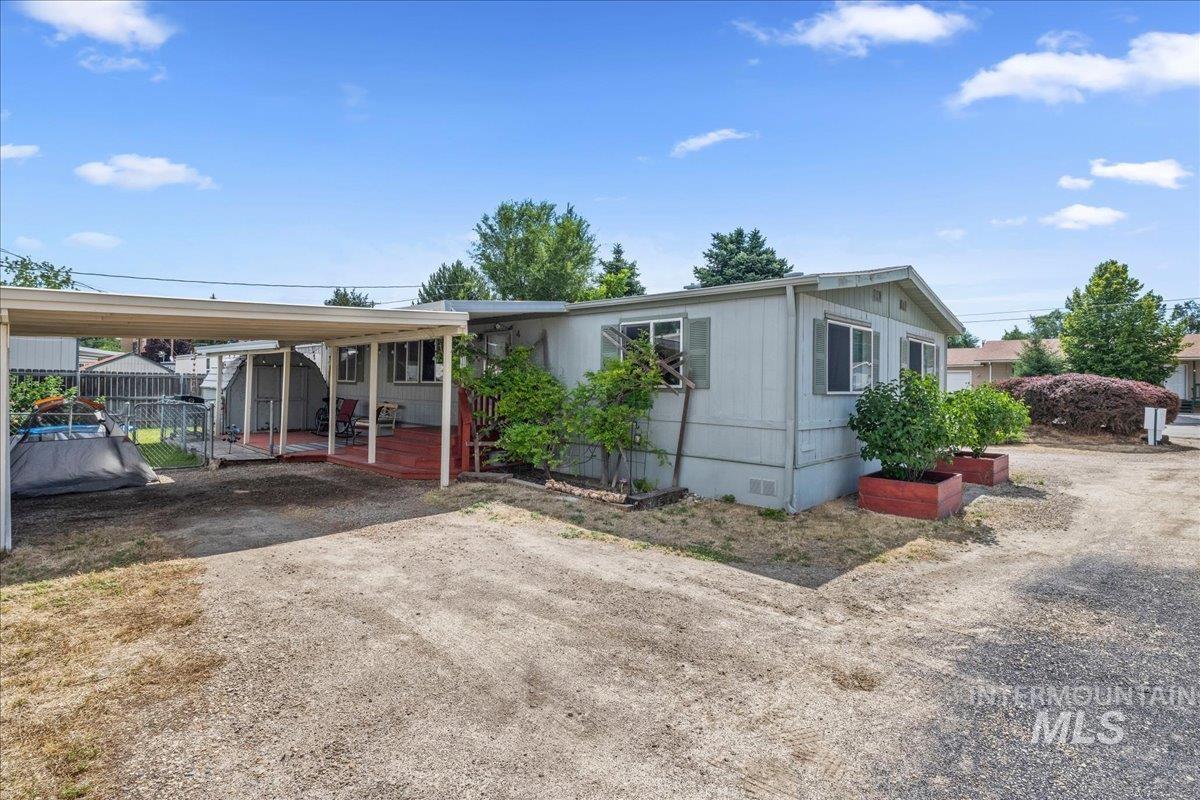 302 41st Property Photo 16