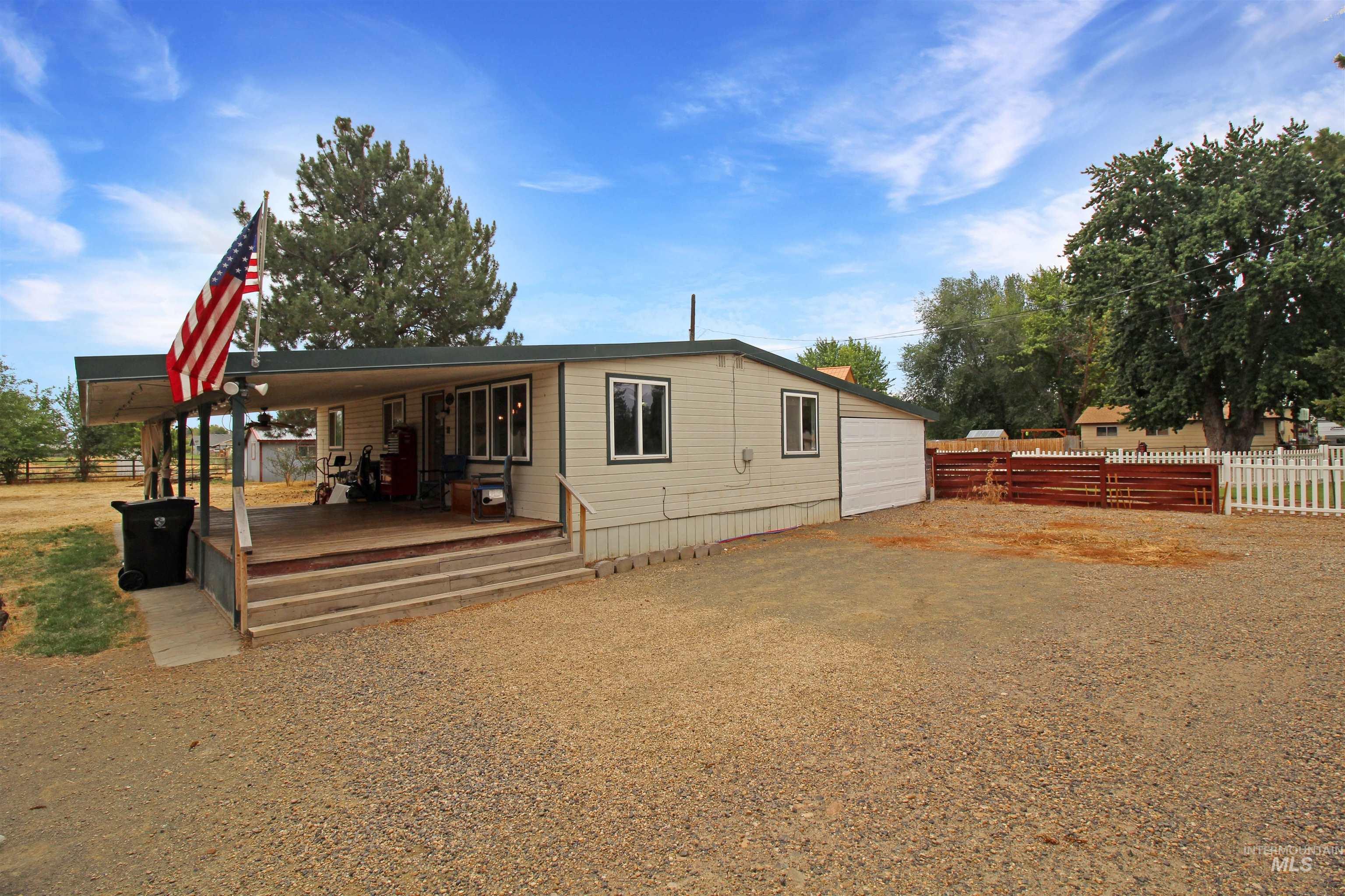 1265 Pioneer Property Photo 1