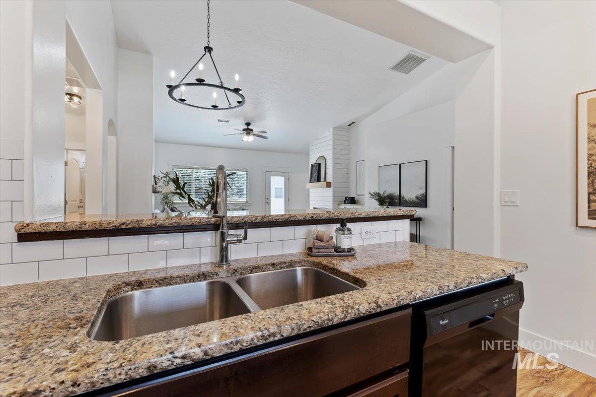 1299 La Reata Way Property Photo 8