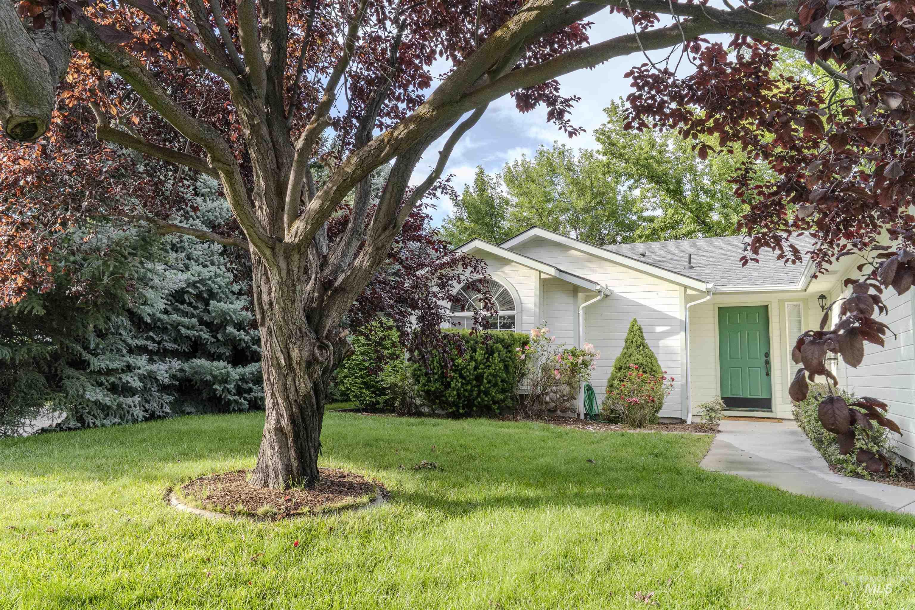 3810 E Anemone Property Photo 1