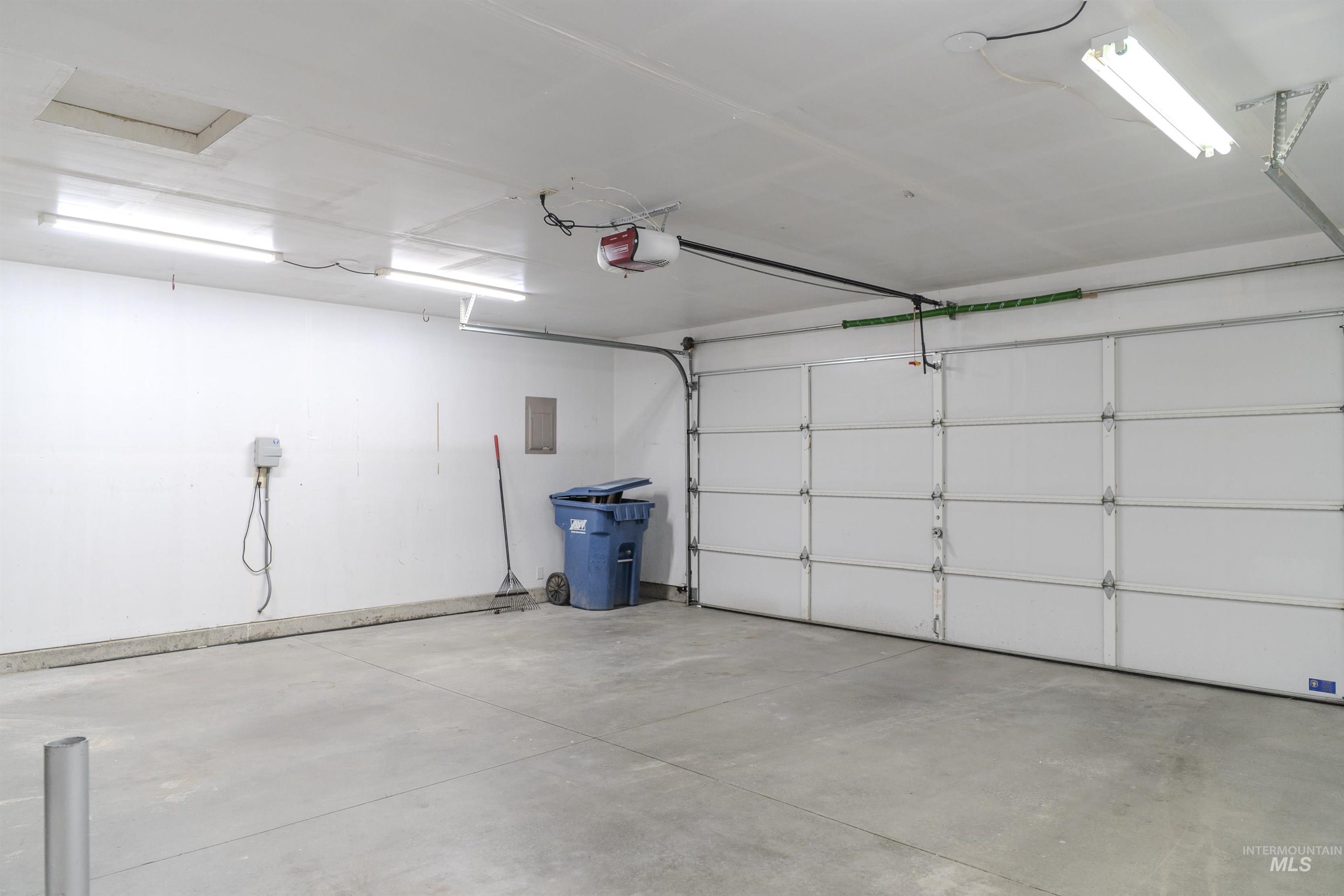 3810 E Anemone Property Photo 43