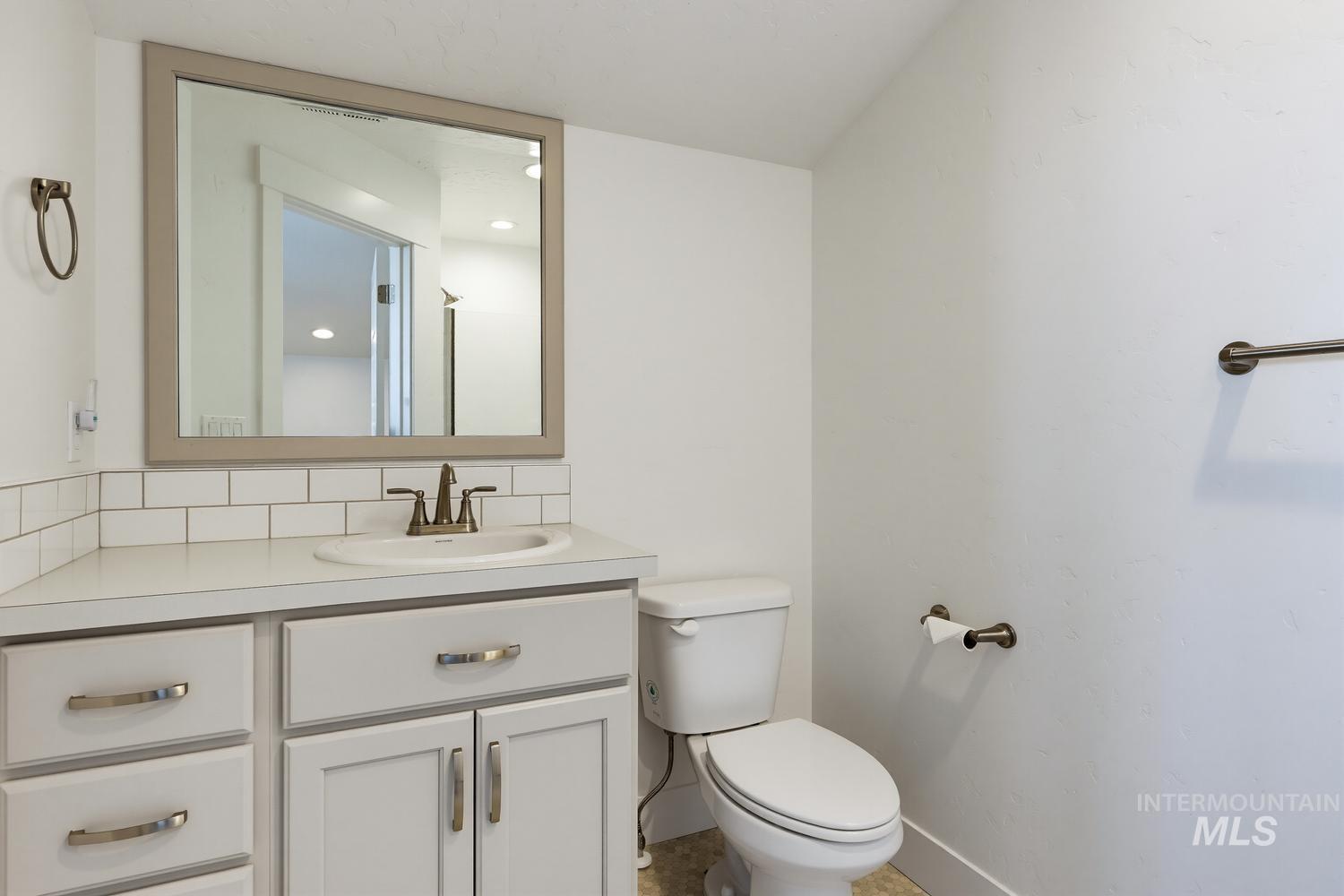 1191 E Whig Dr Property Photo 43