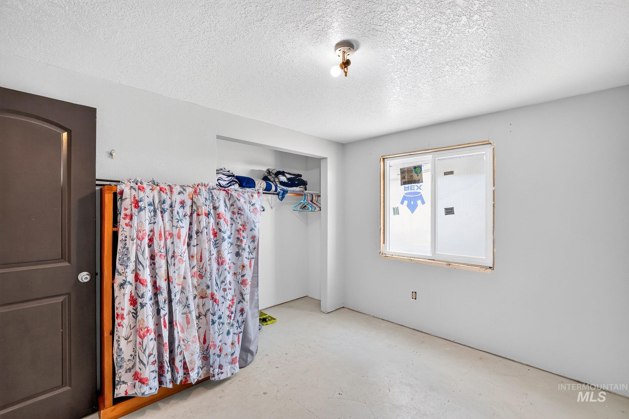 213 Katherine St Property Photo 19