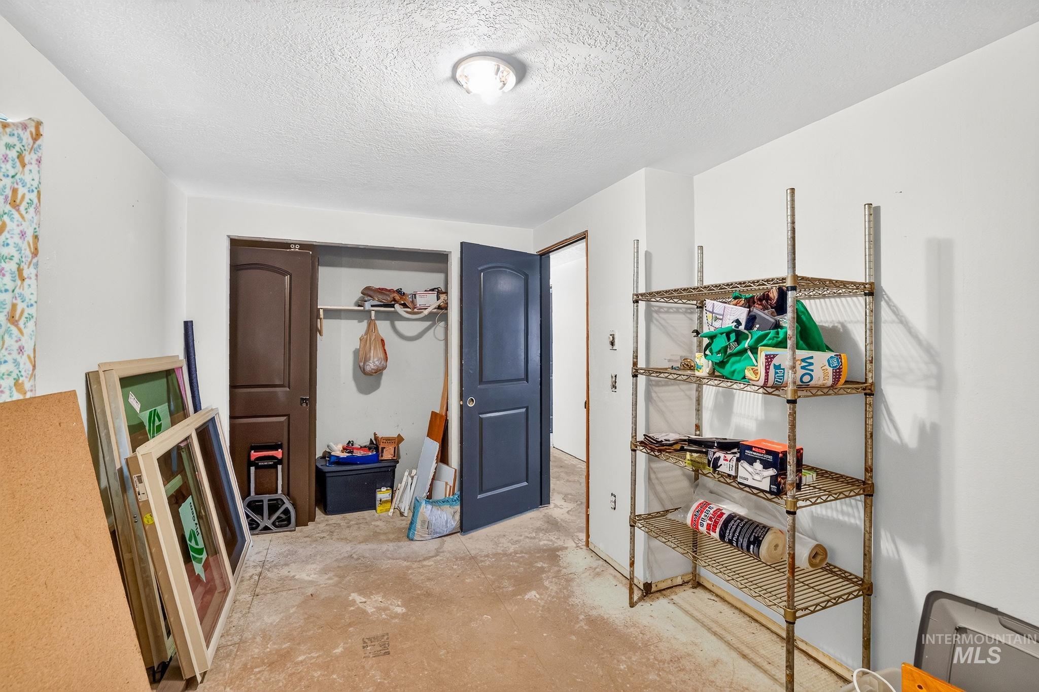 213 Katherine St Property Photo 26