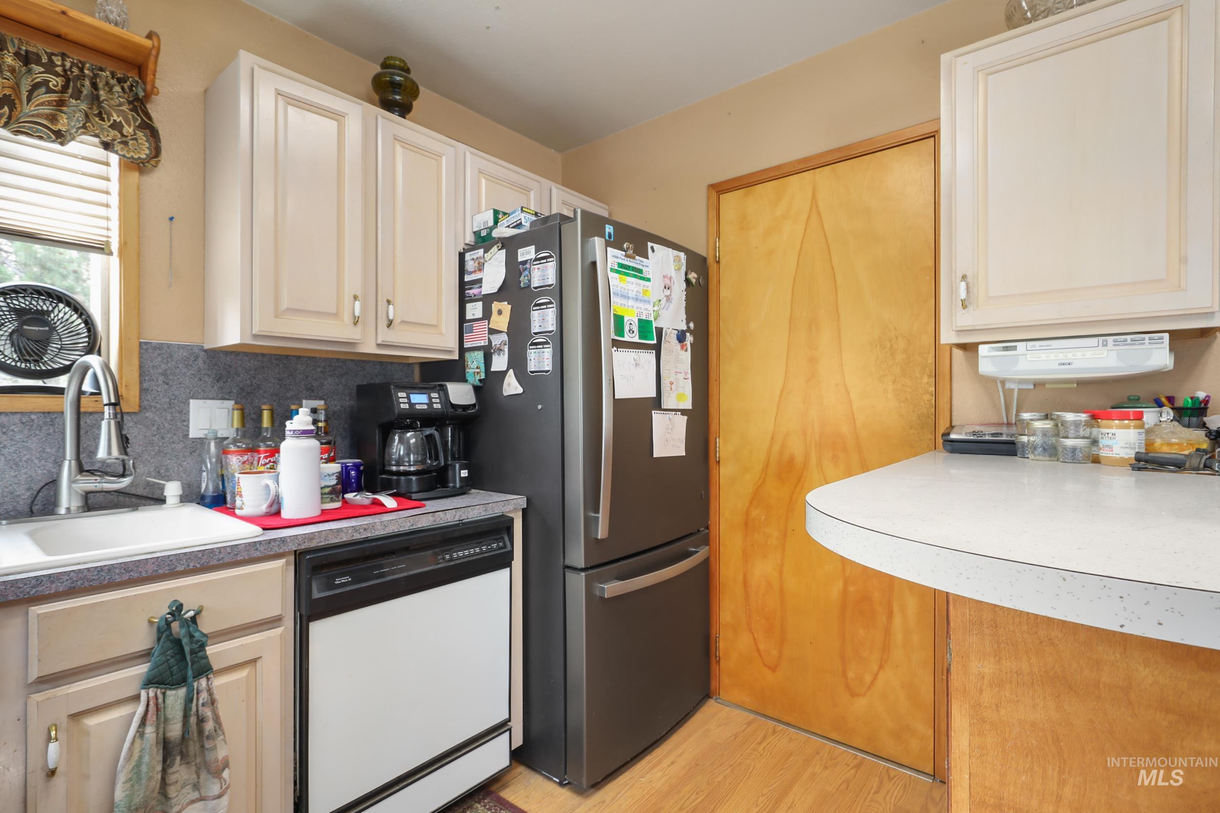 301 Mcbeth Property Photo 9