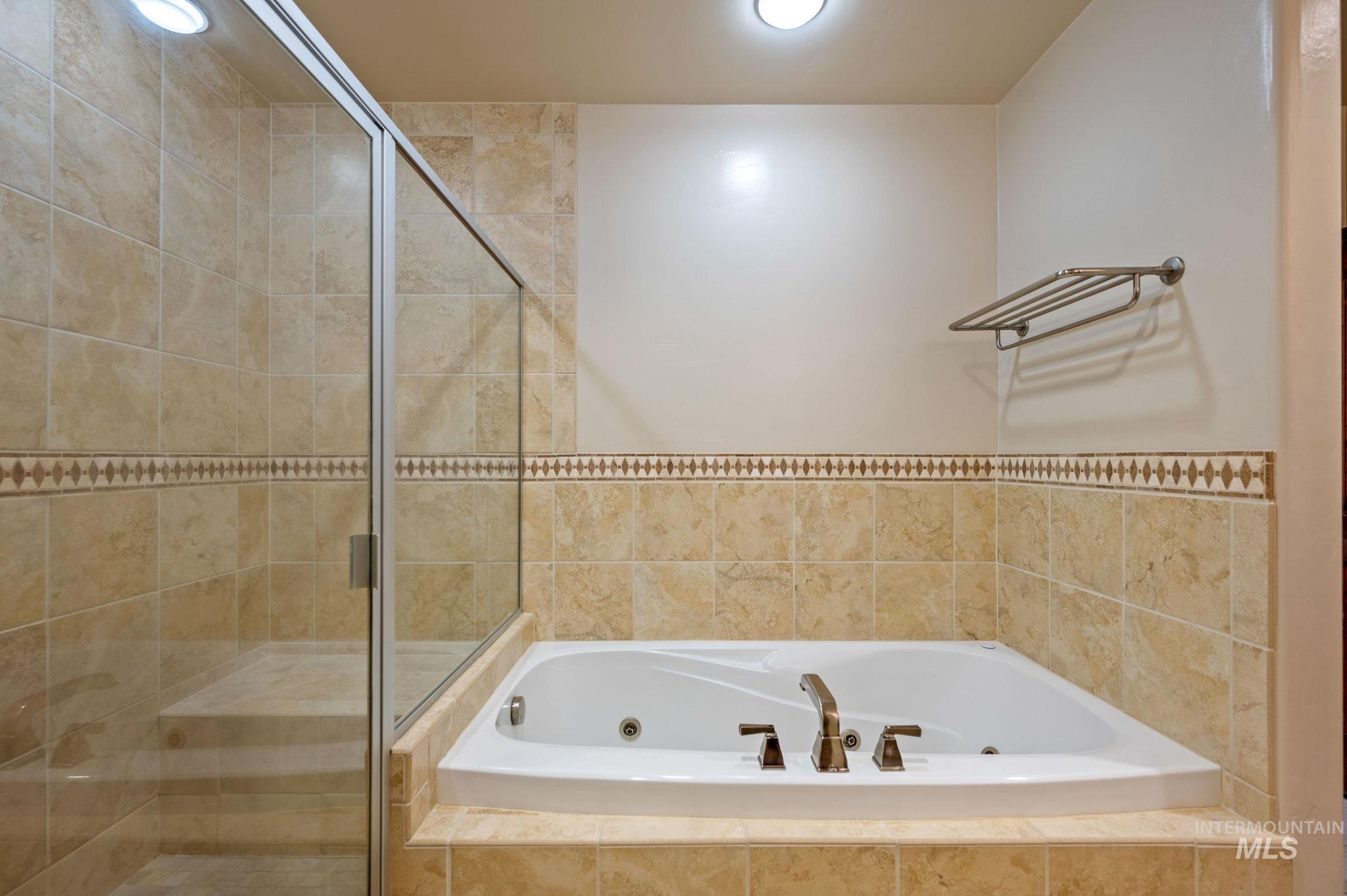 75 Arling Center Ct Property Photo 28