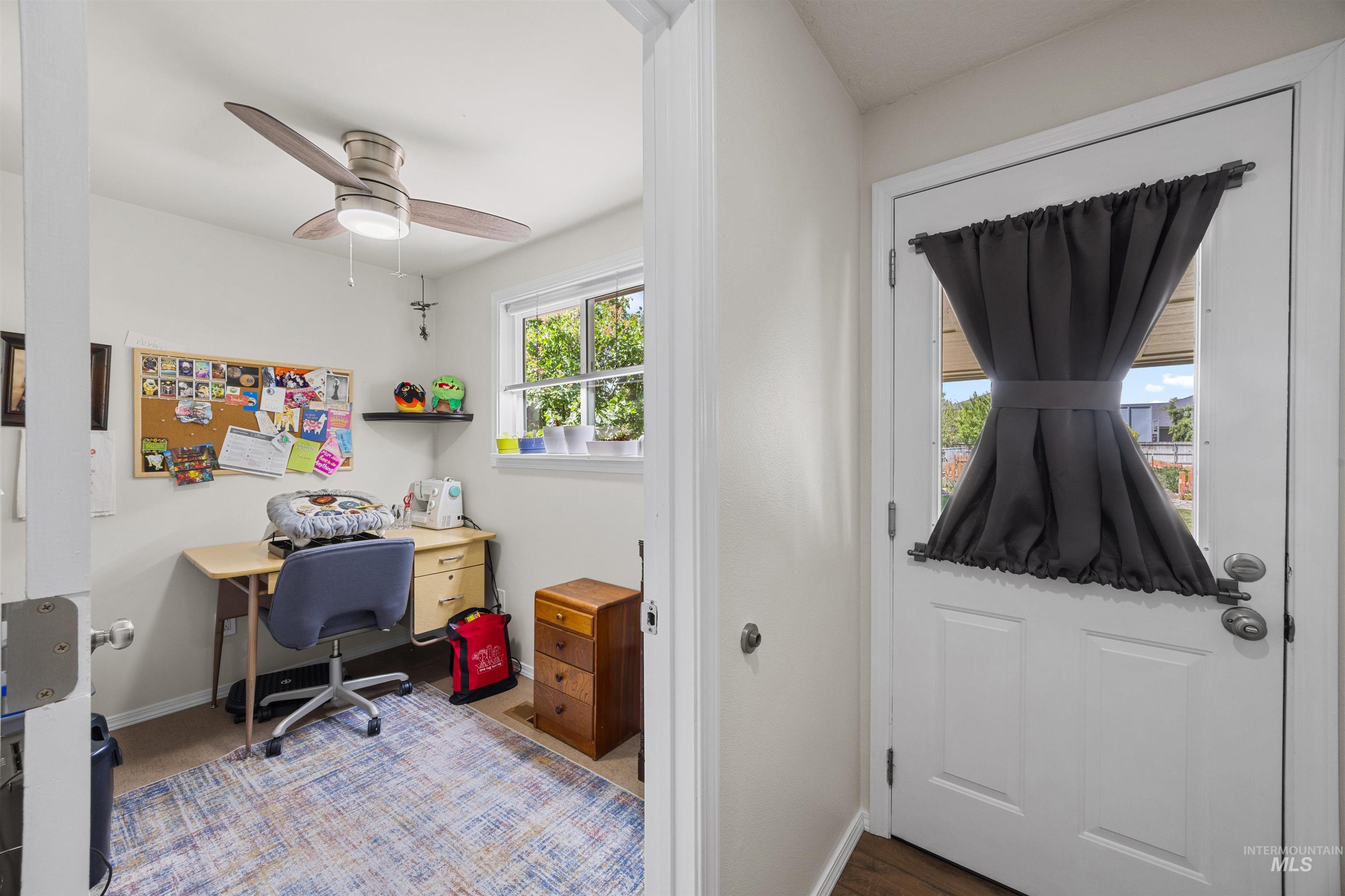 915 S Camas Street Property Photo 33