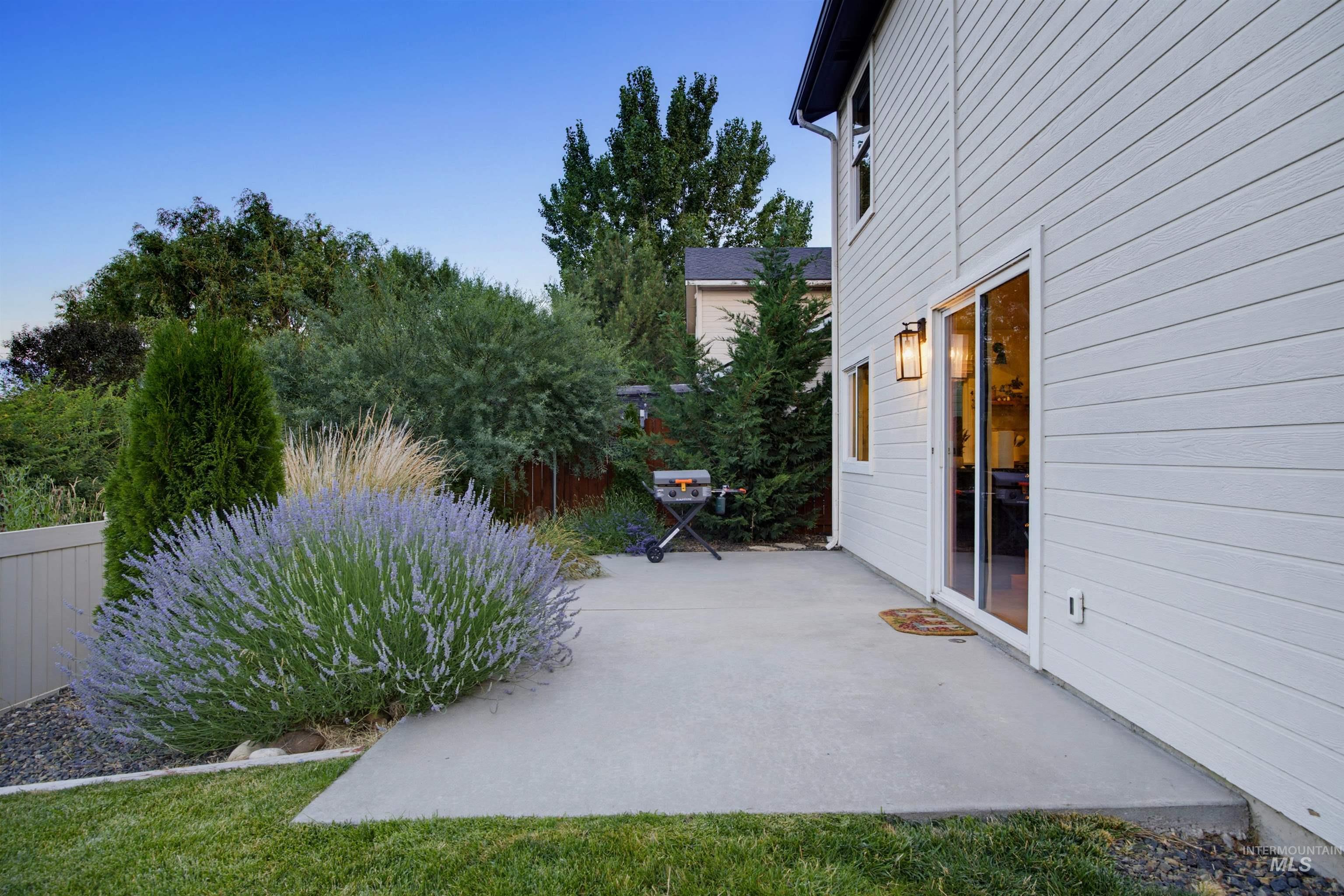 6124 S Sea Breeze Way Property Photo 26