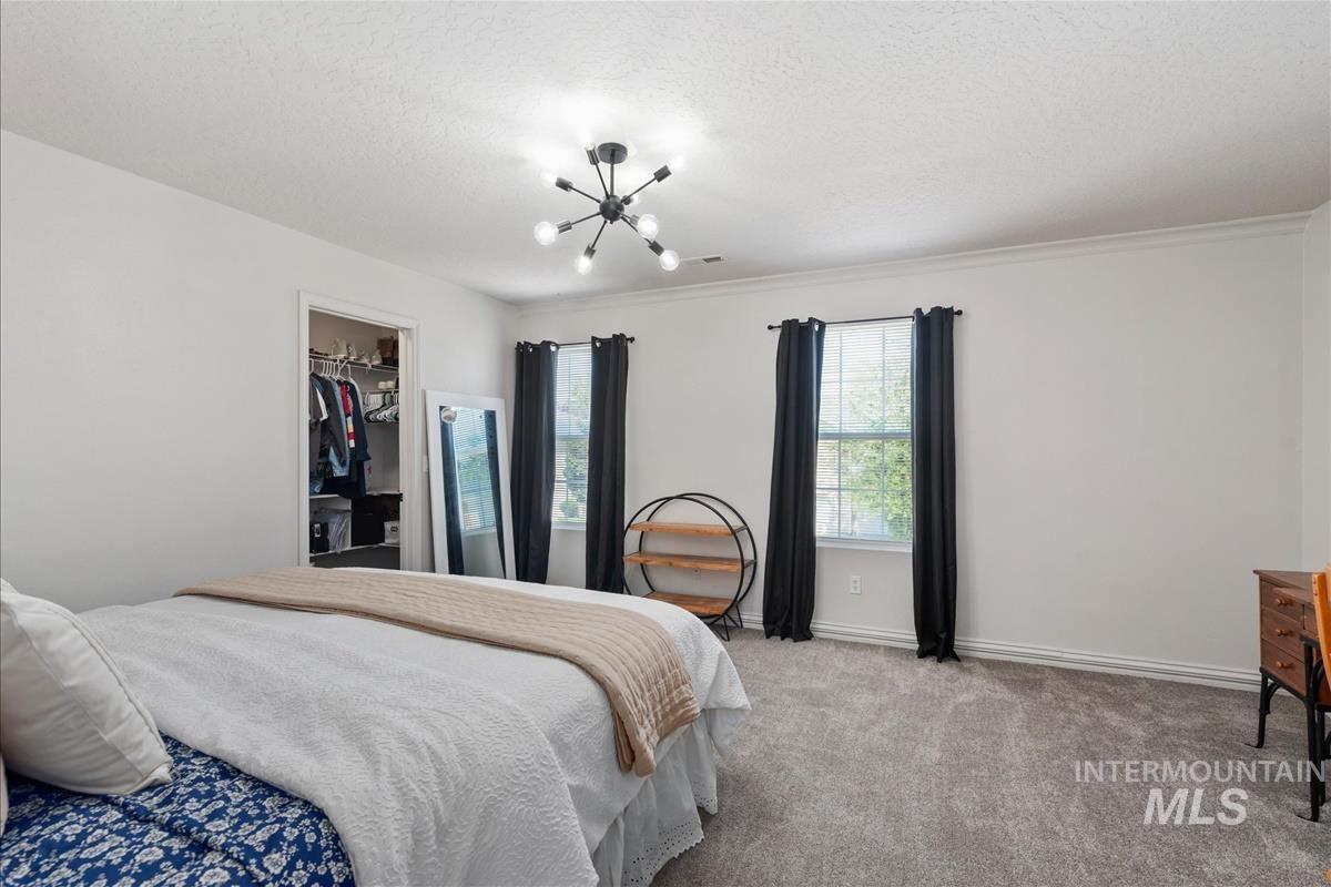 369 E Willow Creek Dr Property Photo 23