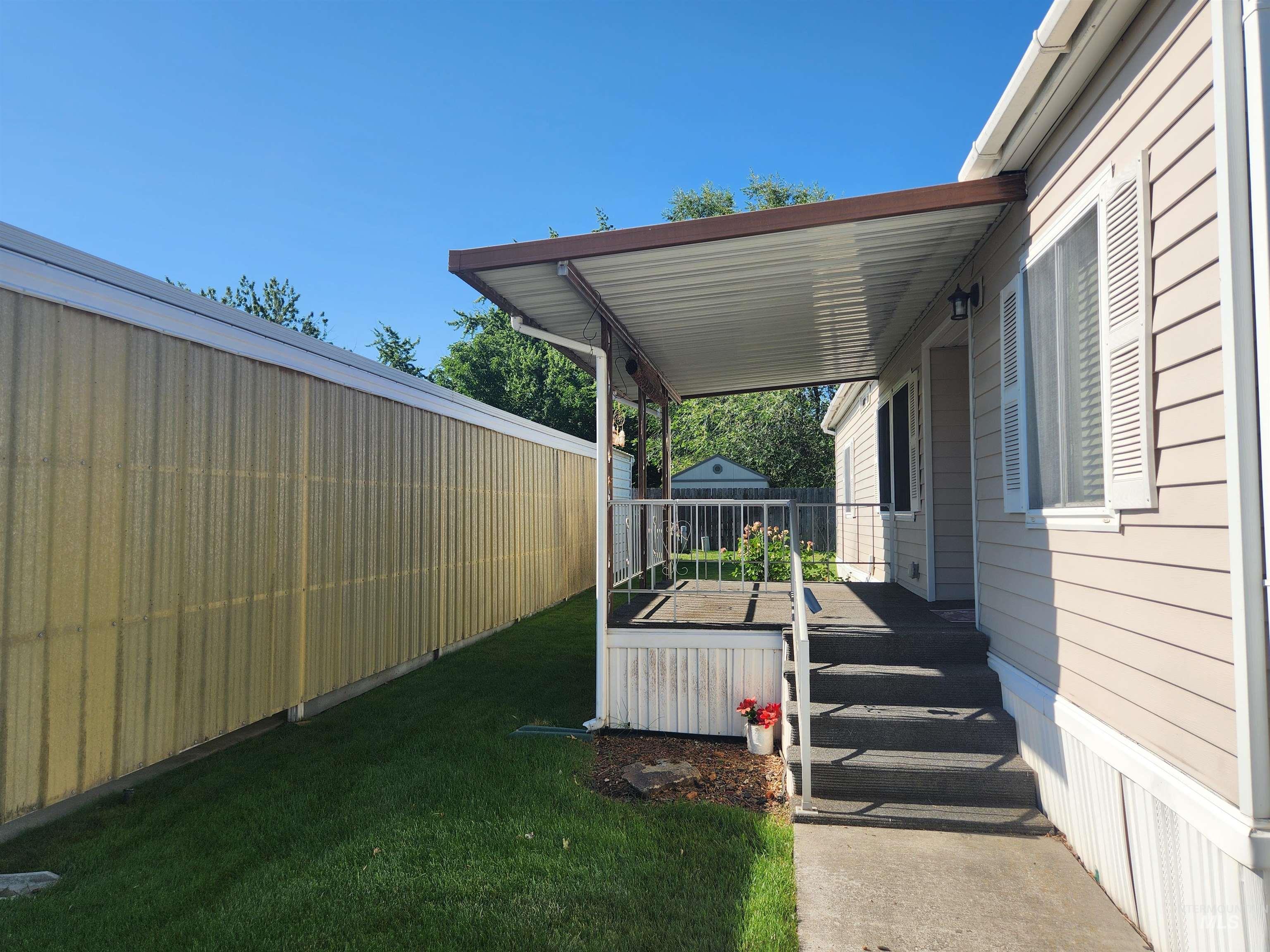8075 Appomattox Property Photo 4