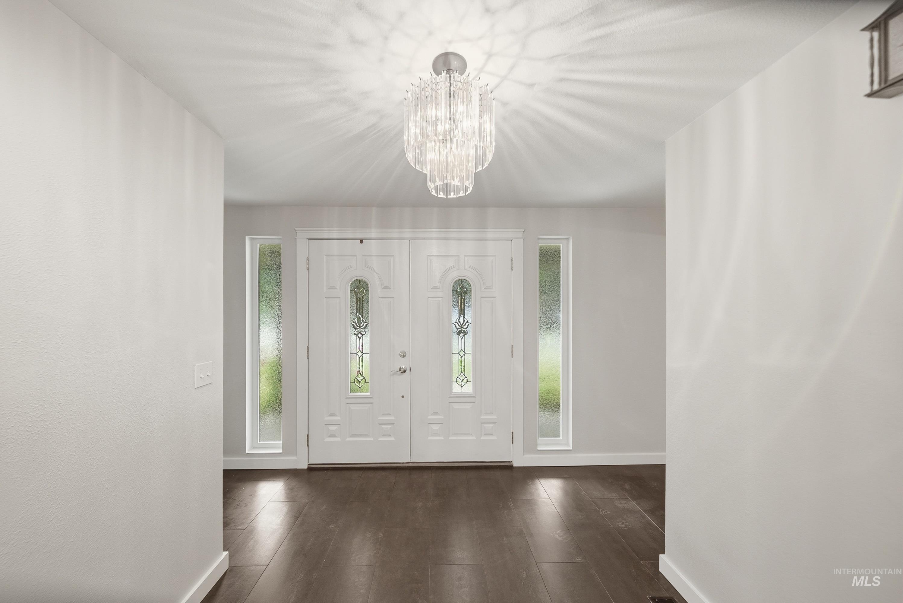 723 N Spyglass Way Property Photo 6