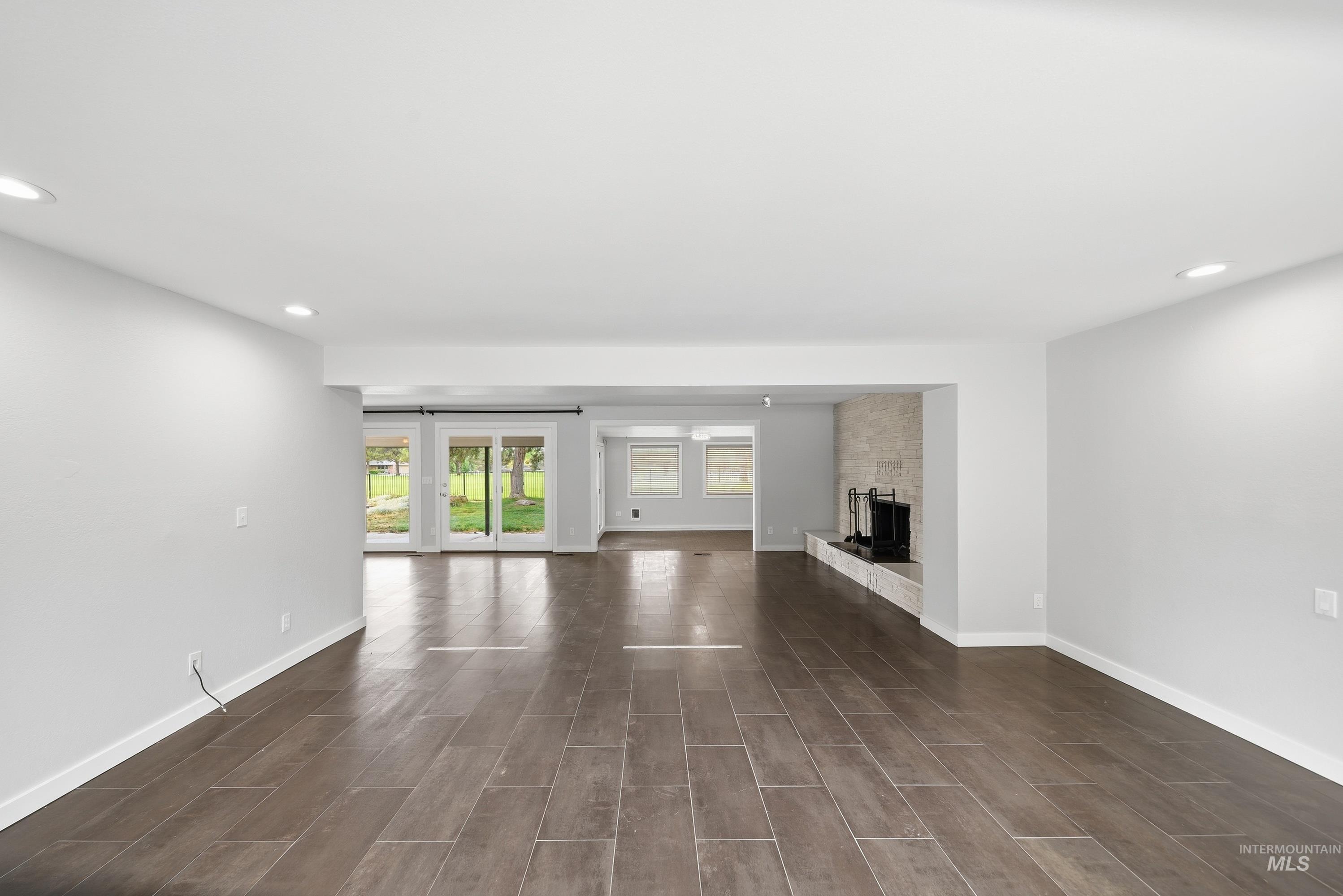 723 N Spyglass Way Property Photo 9