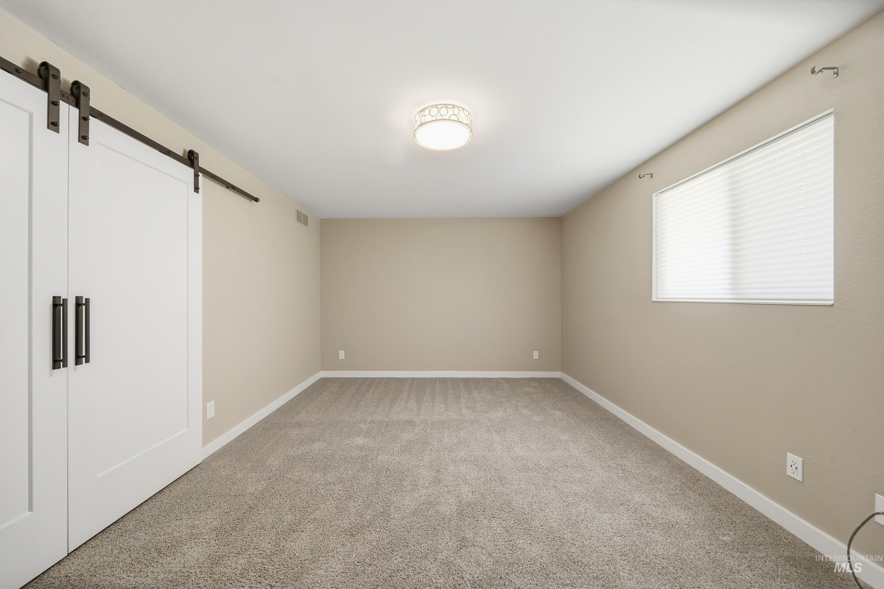 723 N Spyglass Way Property Photo 22