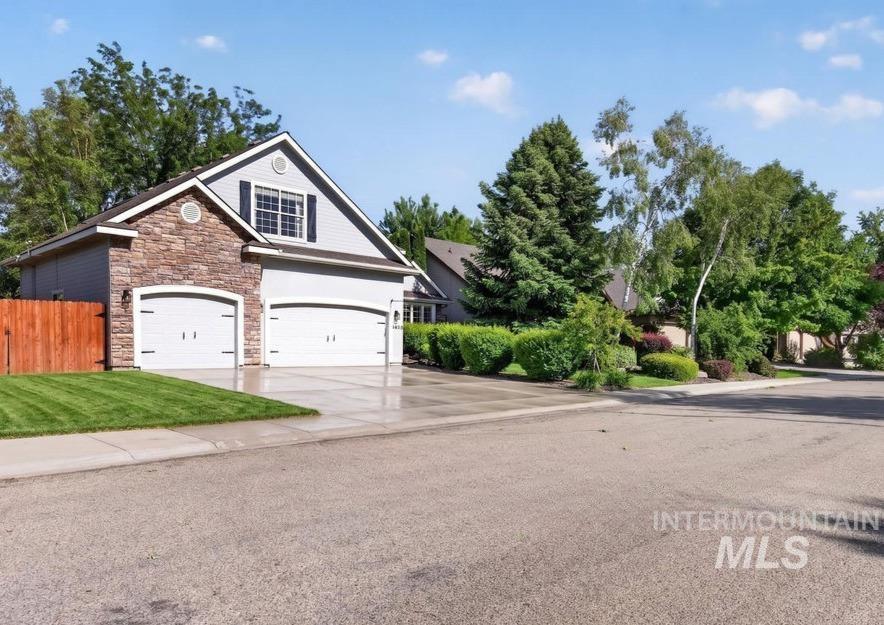 2910 S Mayflower Way Property Photo 1