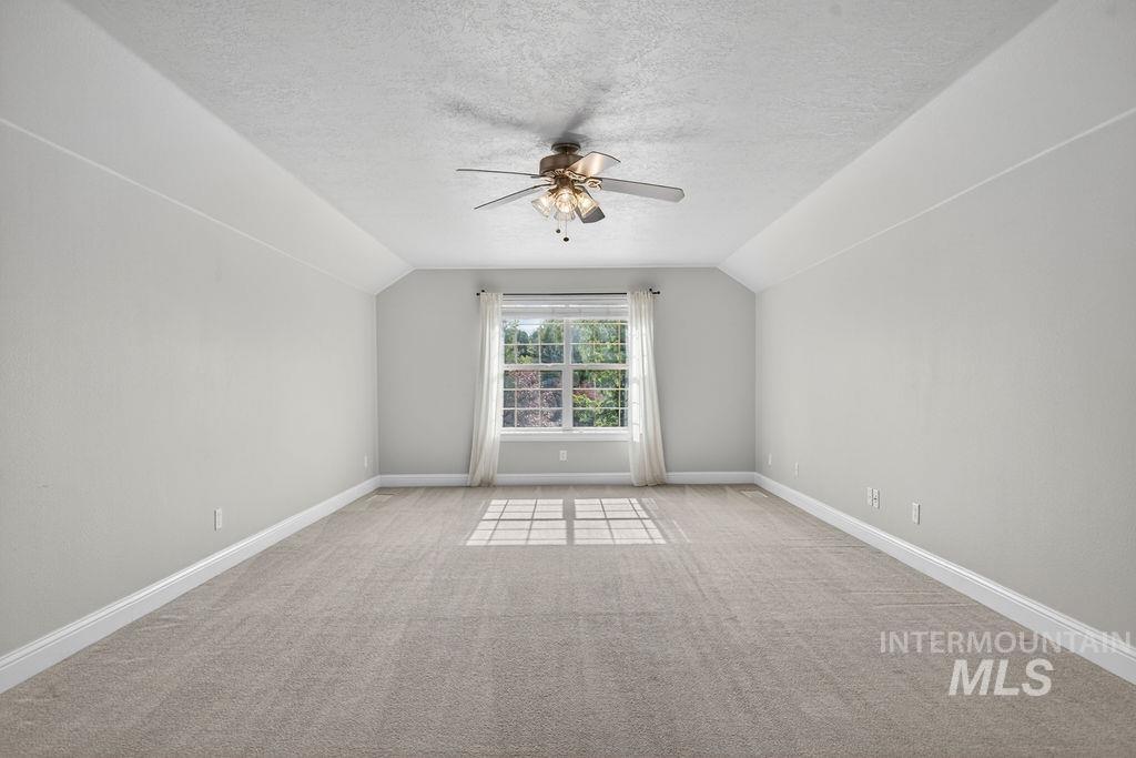 2910 S Mayflower Way Property Photo 28