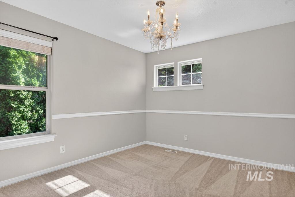 2910 S Mayflower Way Property Photo 32