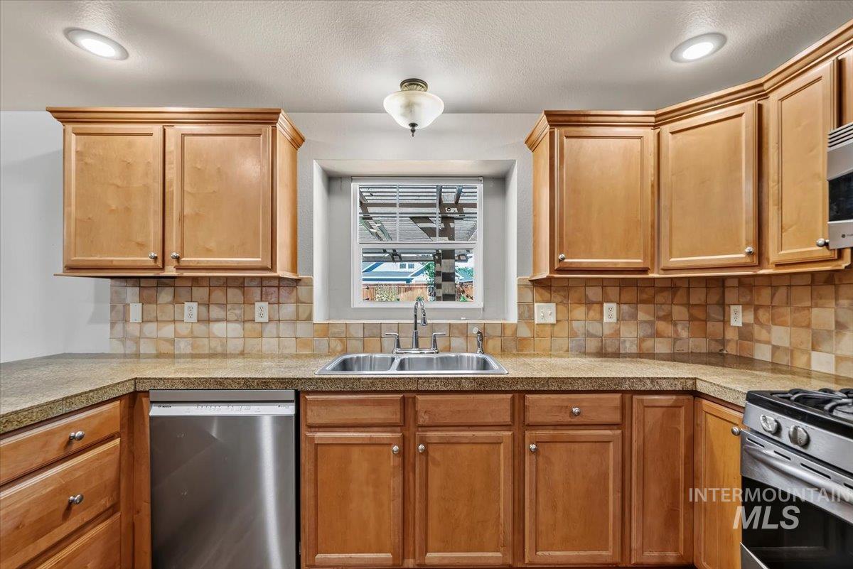 935 N Edgewood Lane Property Photo 14