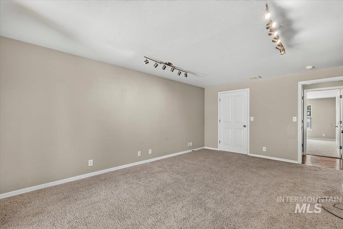 935 N Edgewood Lane Property Photo 24
