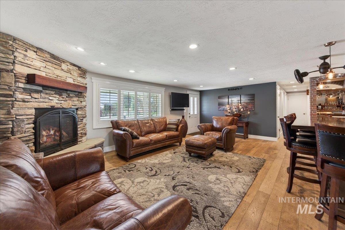 4230 N Patriot Cir Property Photo 6
