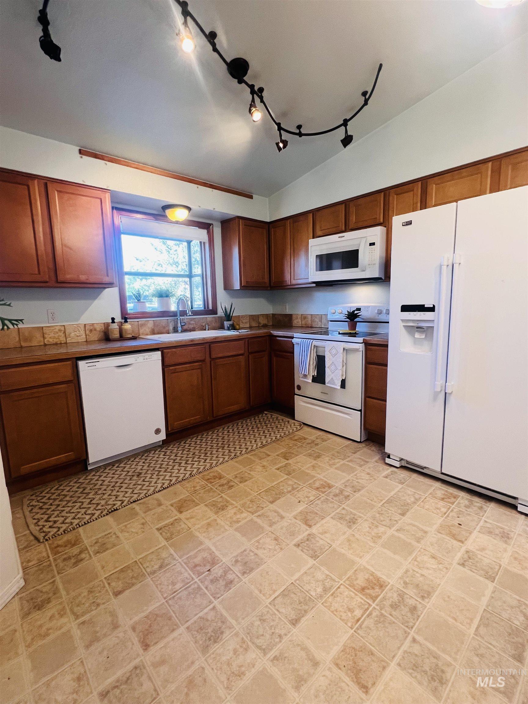 8763 W Austin St. Property Photo 10