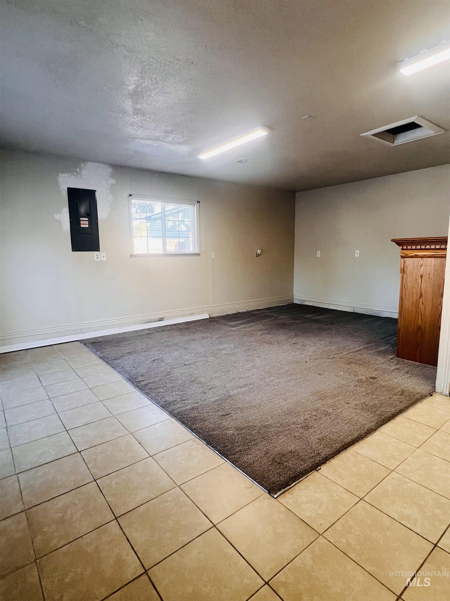 8763 W Austin St. Property Photo 18