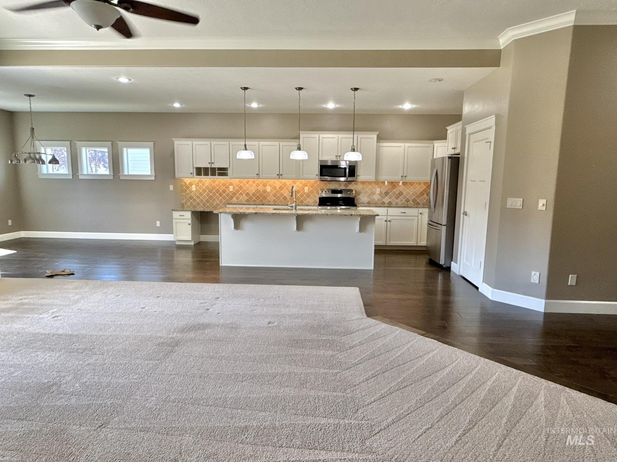1106 S Spring Valley Dr Property Photo 11
