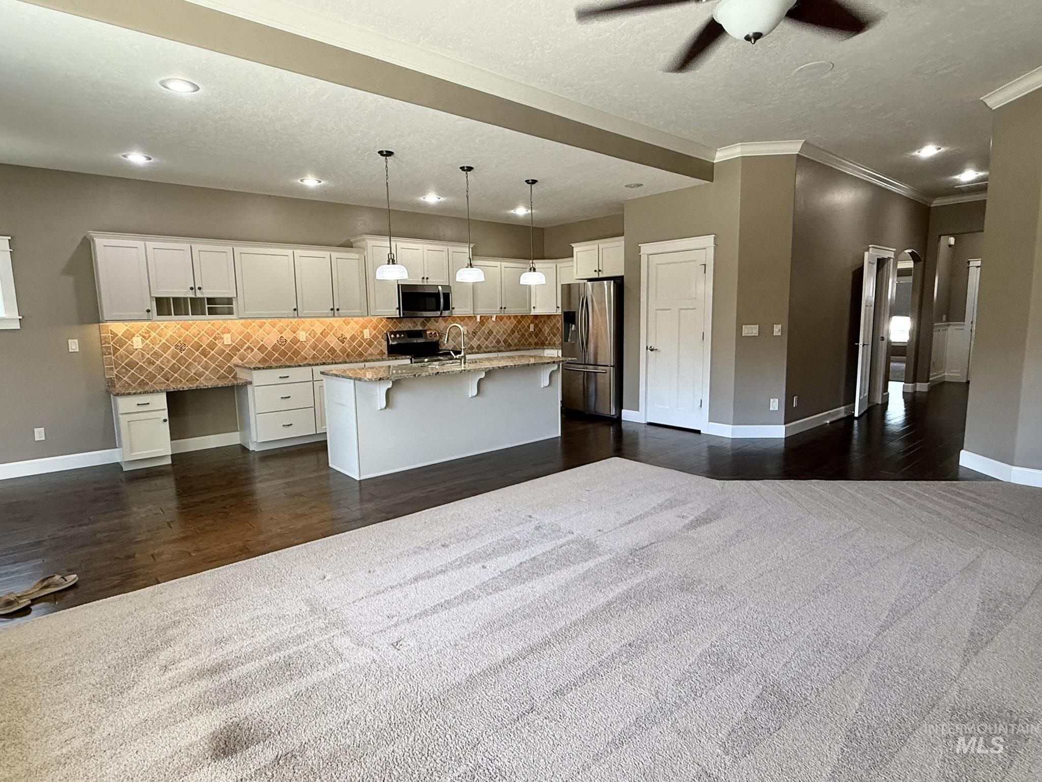 1106 S Spring Valley Dr Property Photo 12