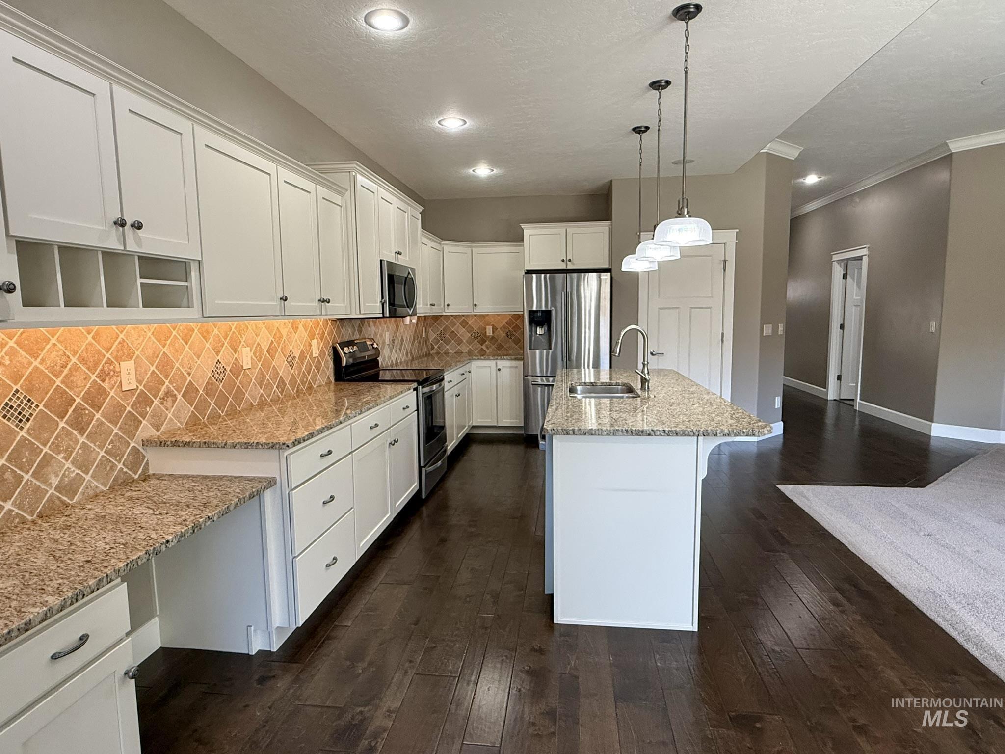 1106 S Spring Valley Dr Property Photo 14