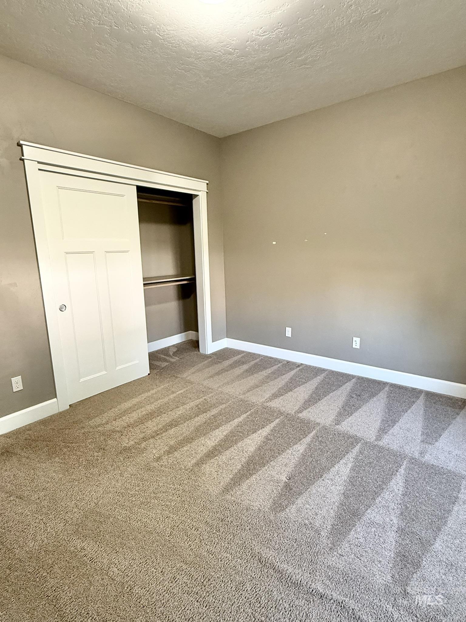 1106 S Spring Valley Dr Property Photo 22