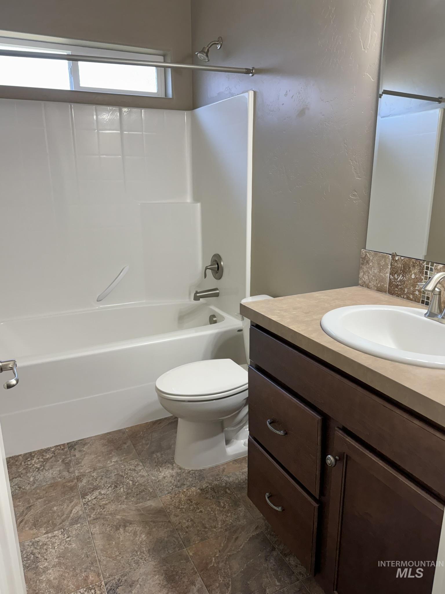 1106 S Spring Valley Dr Property Photo 23