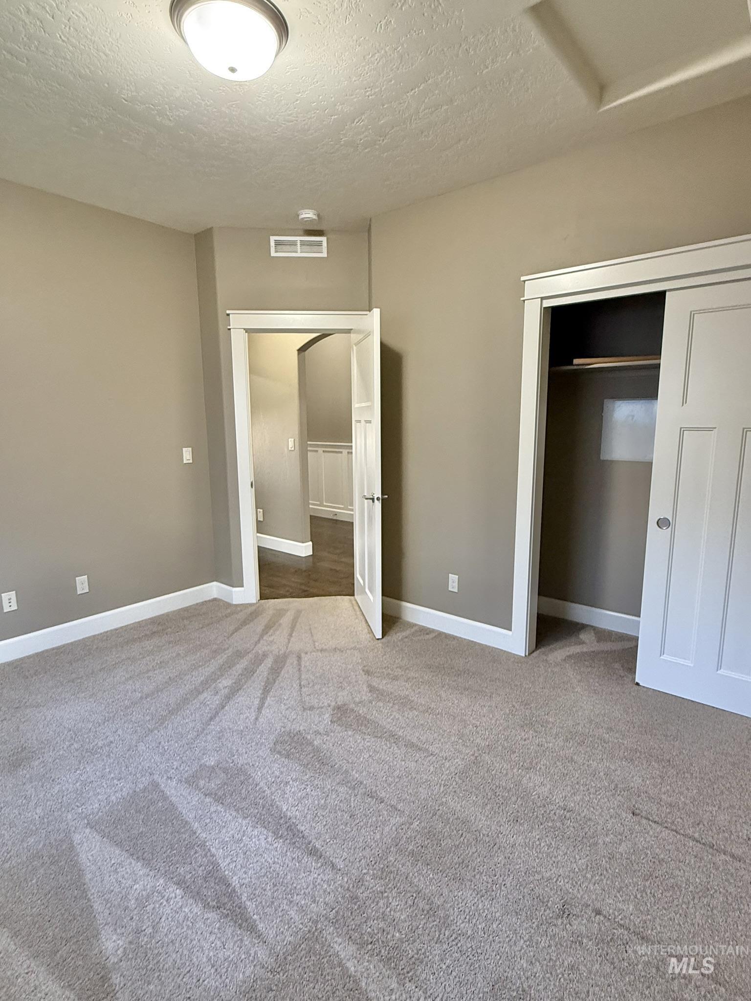 1106 S Spring Valley Dr Property Photo 25
