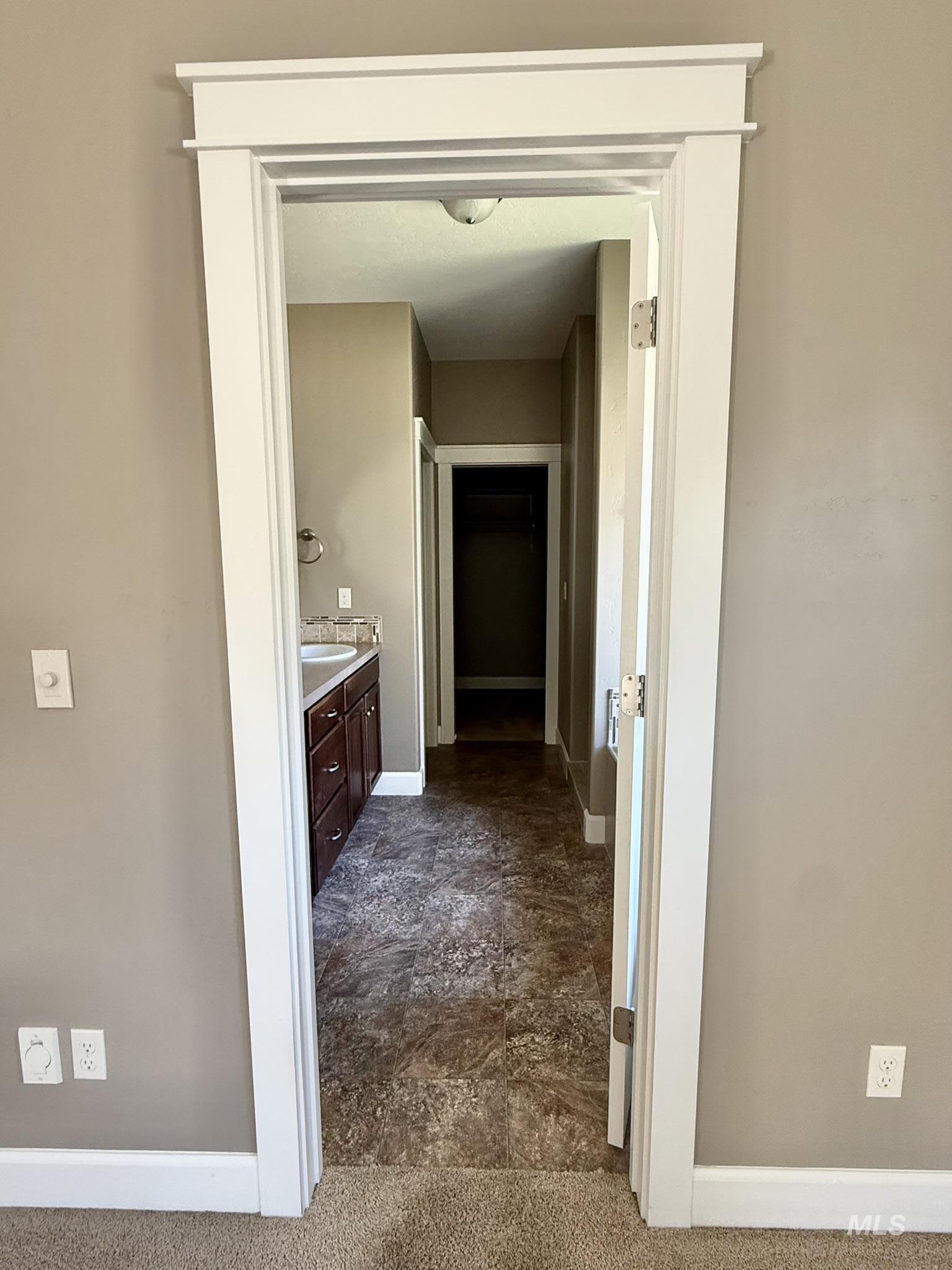 1106 S Spring Valley Dr Property Photo 32