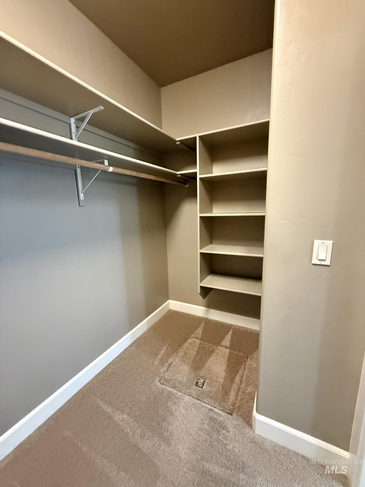1106 S Spring Valley Dr Property Photo 39