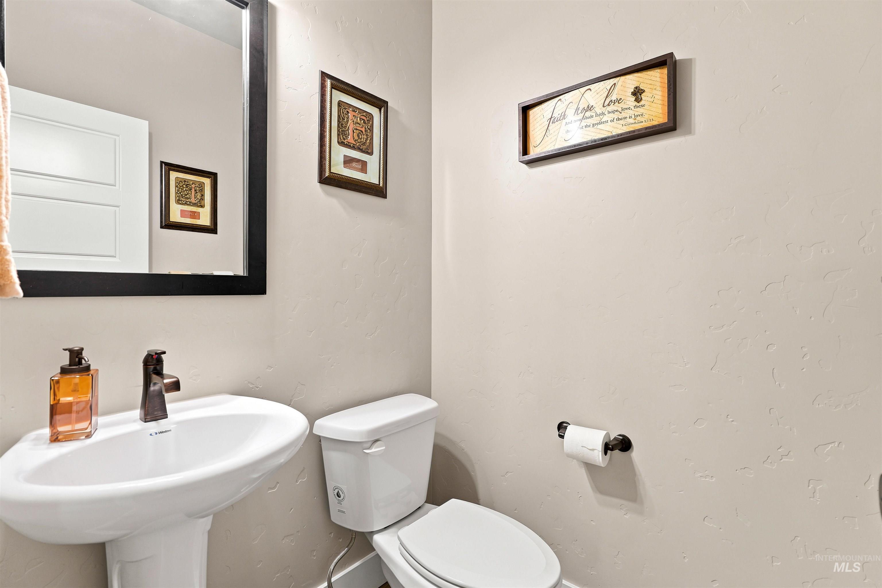 2057 N Tarentaise Ave Property Photo 21