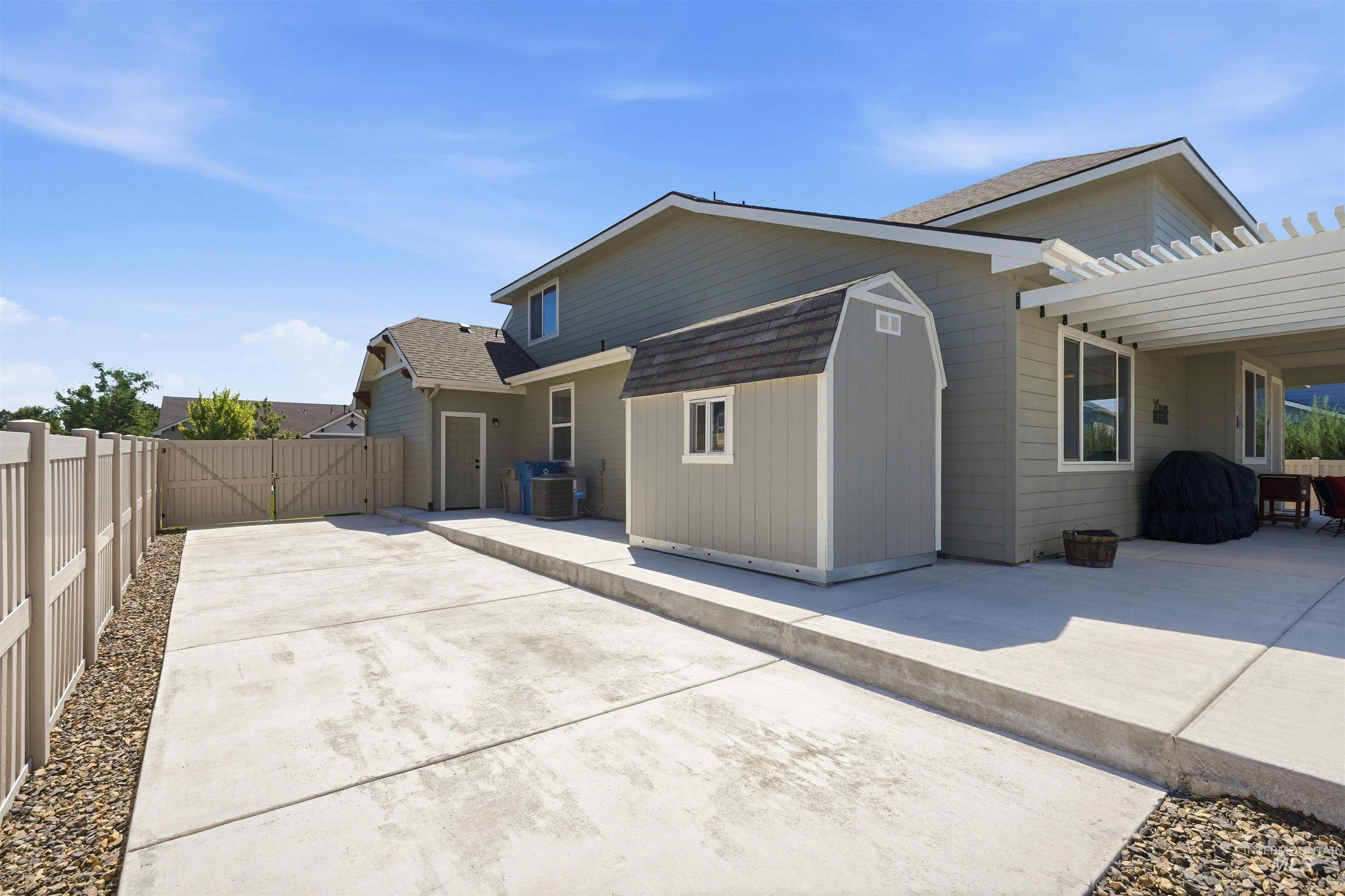 2057 N Tarentaise Ave Property Photo 43