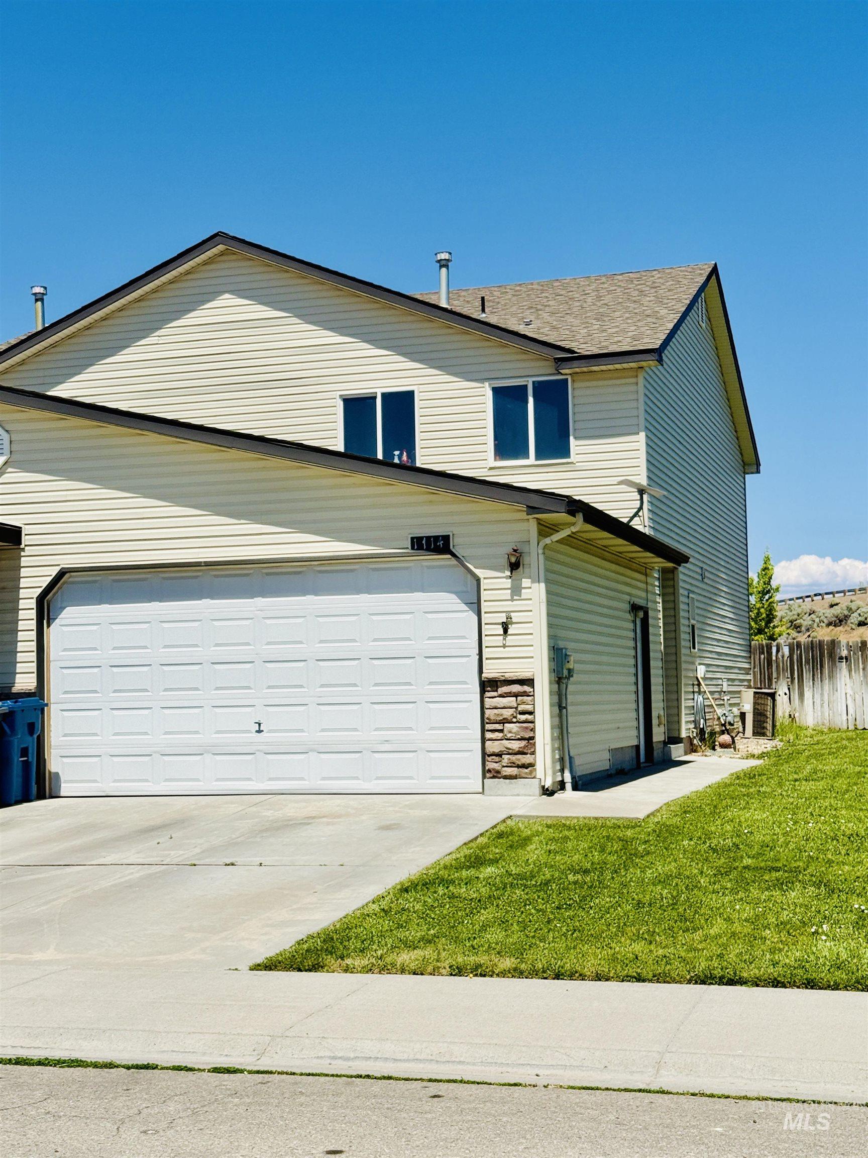 1714 Cinder Loop Property Photo 1
