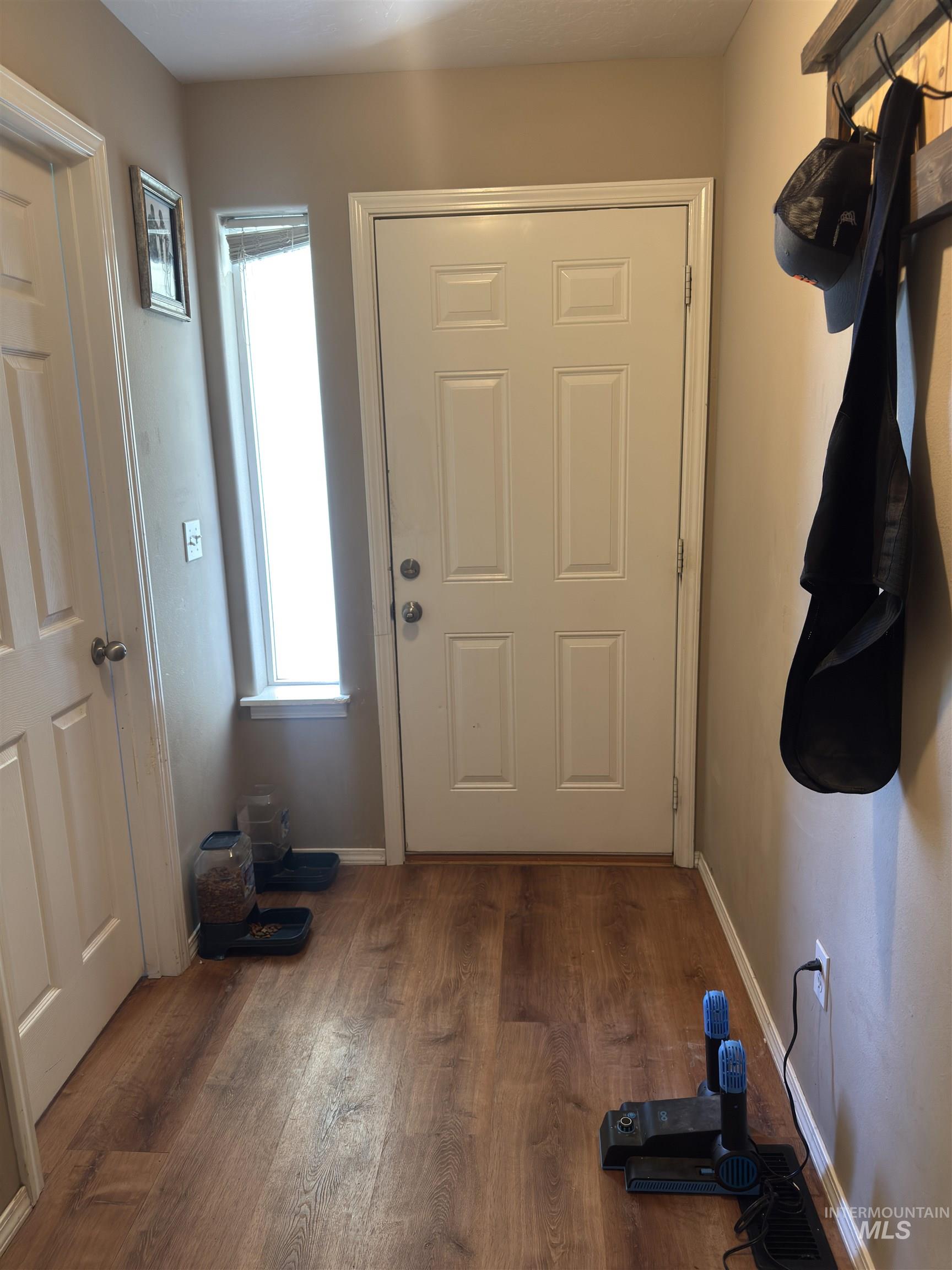 1714 Cinder Loop Property Photo 3
