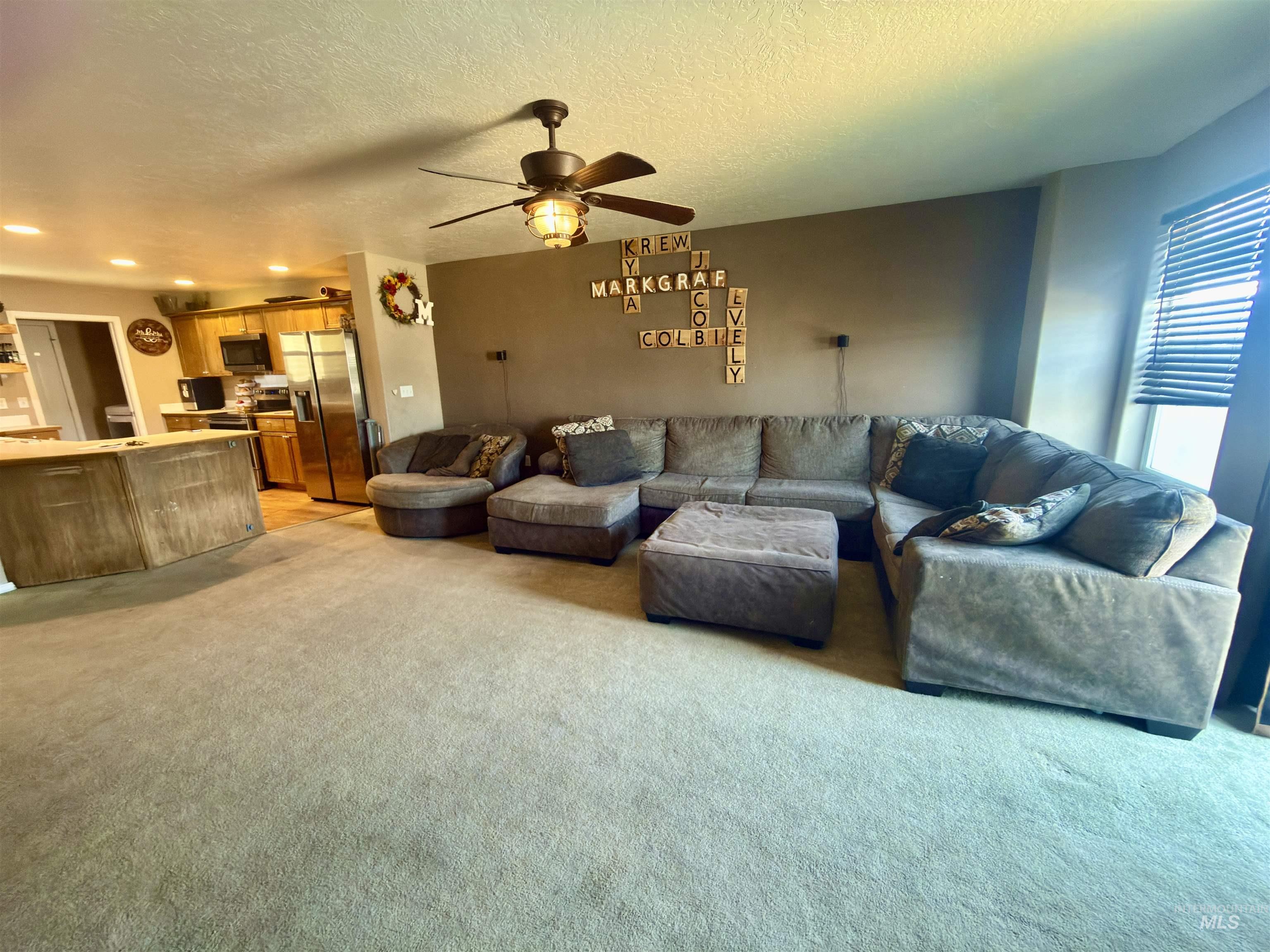 1714 Cinder Loop Property Photo 7
