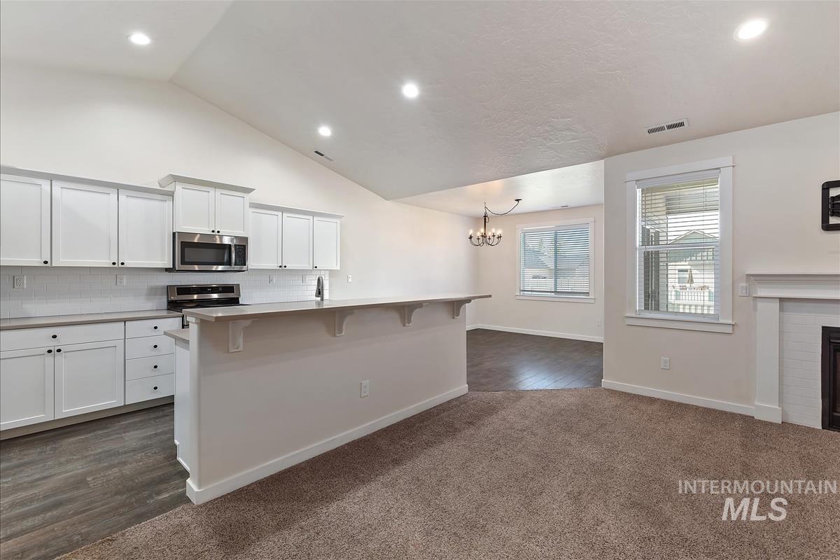 6125 W Mattawa Dr Property Photo 7
